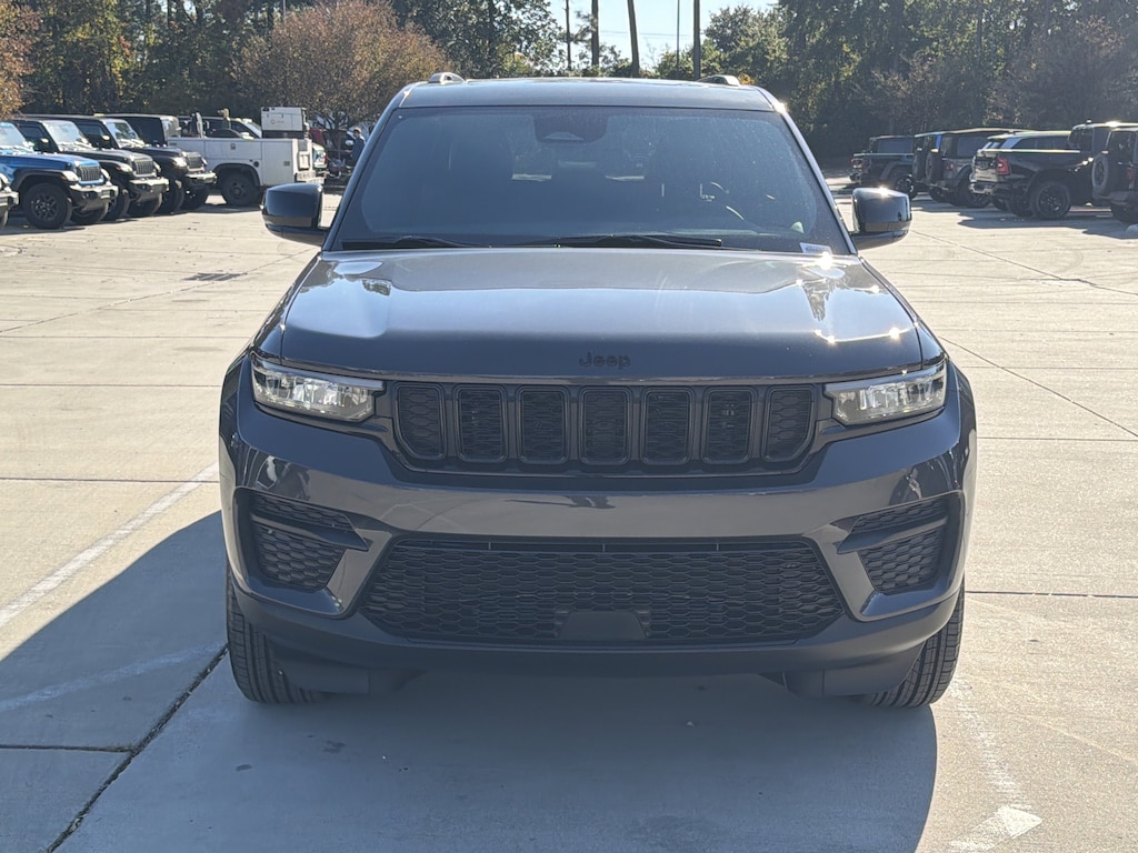 New 2025 Jeep Grand Cherokee Altitude X Sport Utility