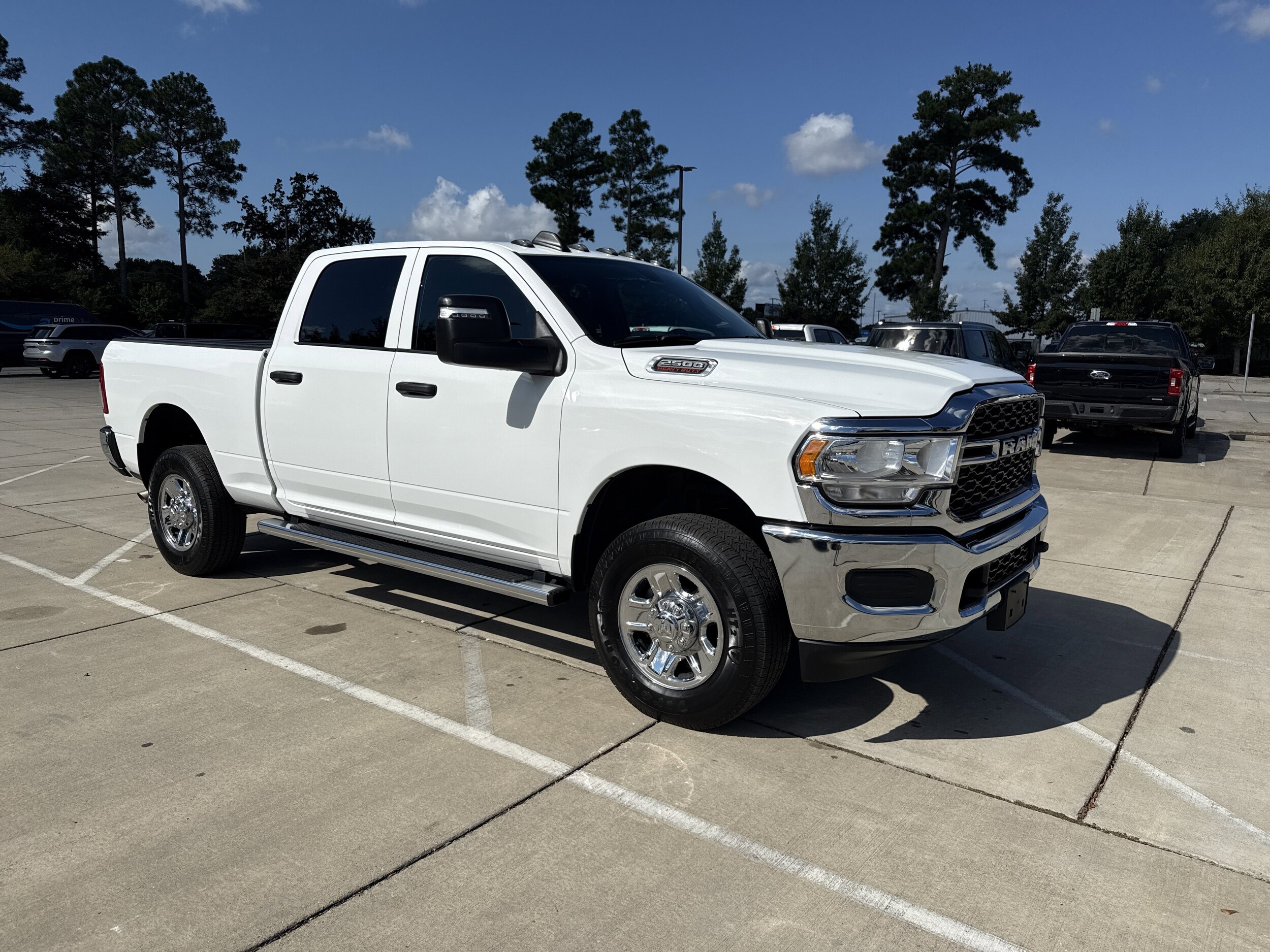 2024 Ram 2500 Tradesman photo 2