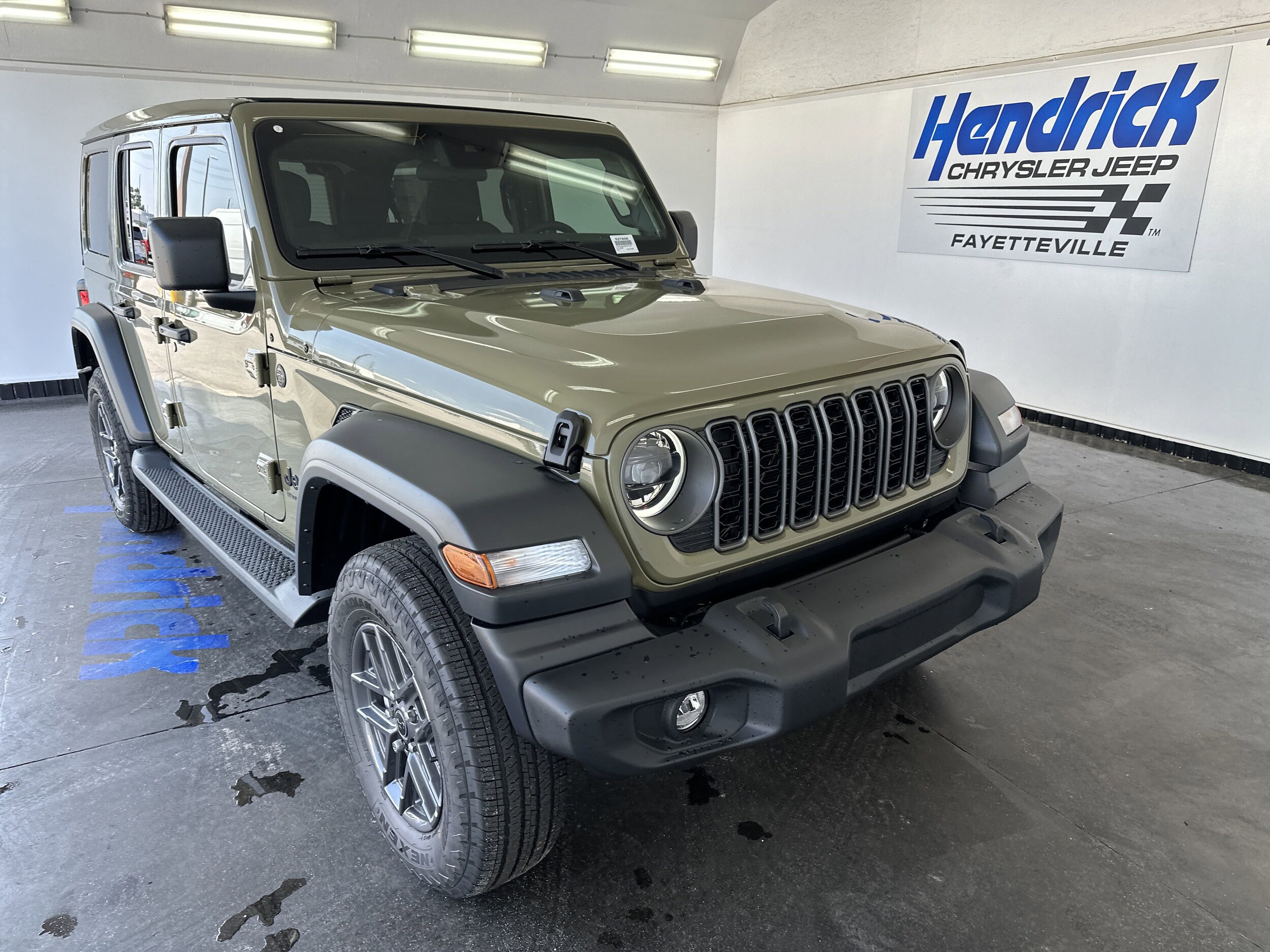 2025 Jeep Wrangler Sport S photo 3