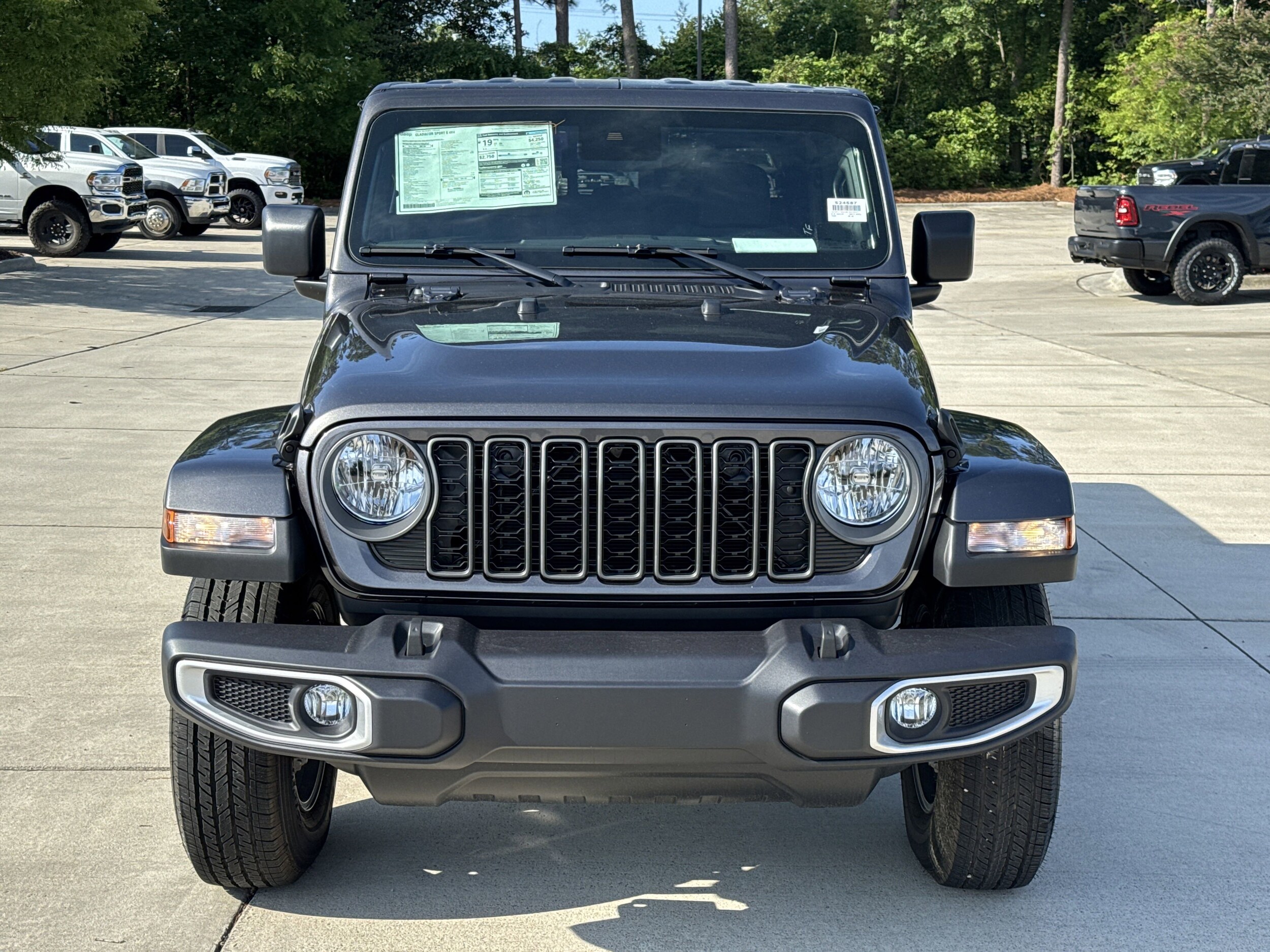 2025 Jeep Gladiator Sport S photo 3