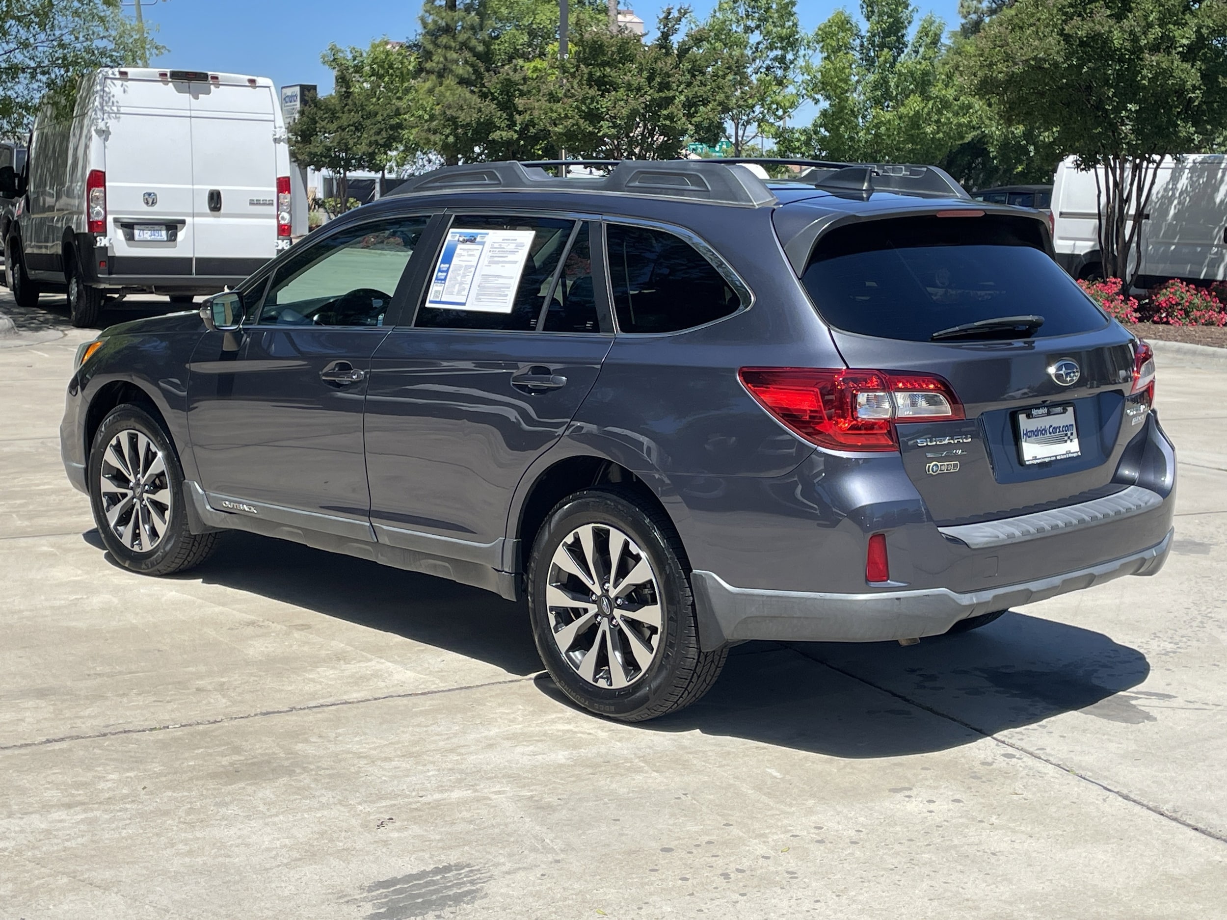 2016 Subaru Outback 2.5i Limited photo 3