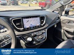 2026 Chrysler Pacifica Select Passenger Van