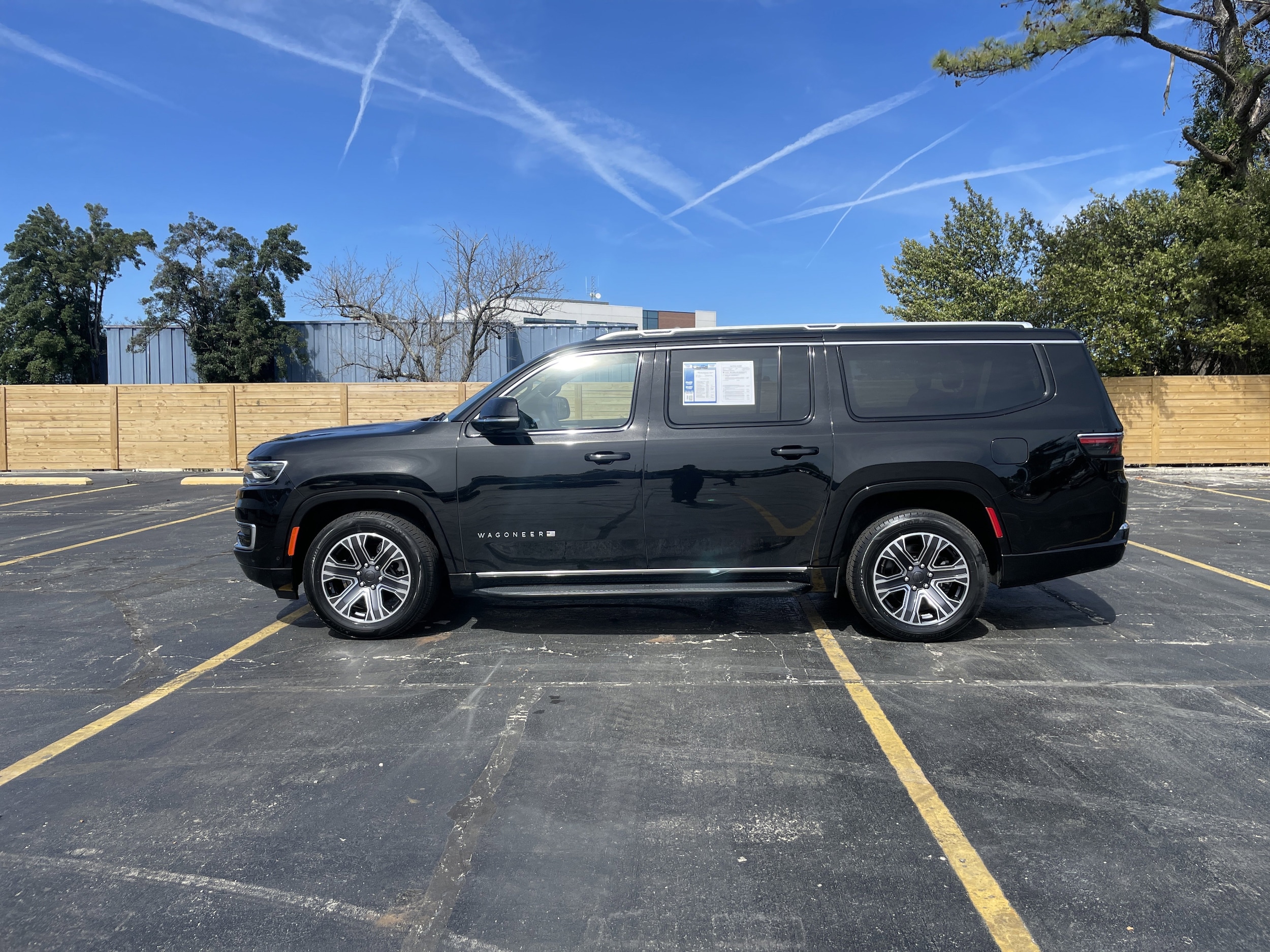 2024 Jeep Wagoneer L Series II photo 5