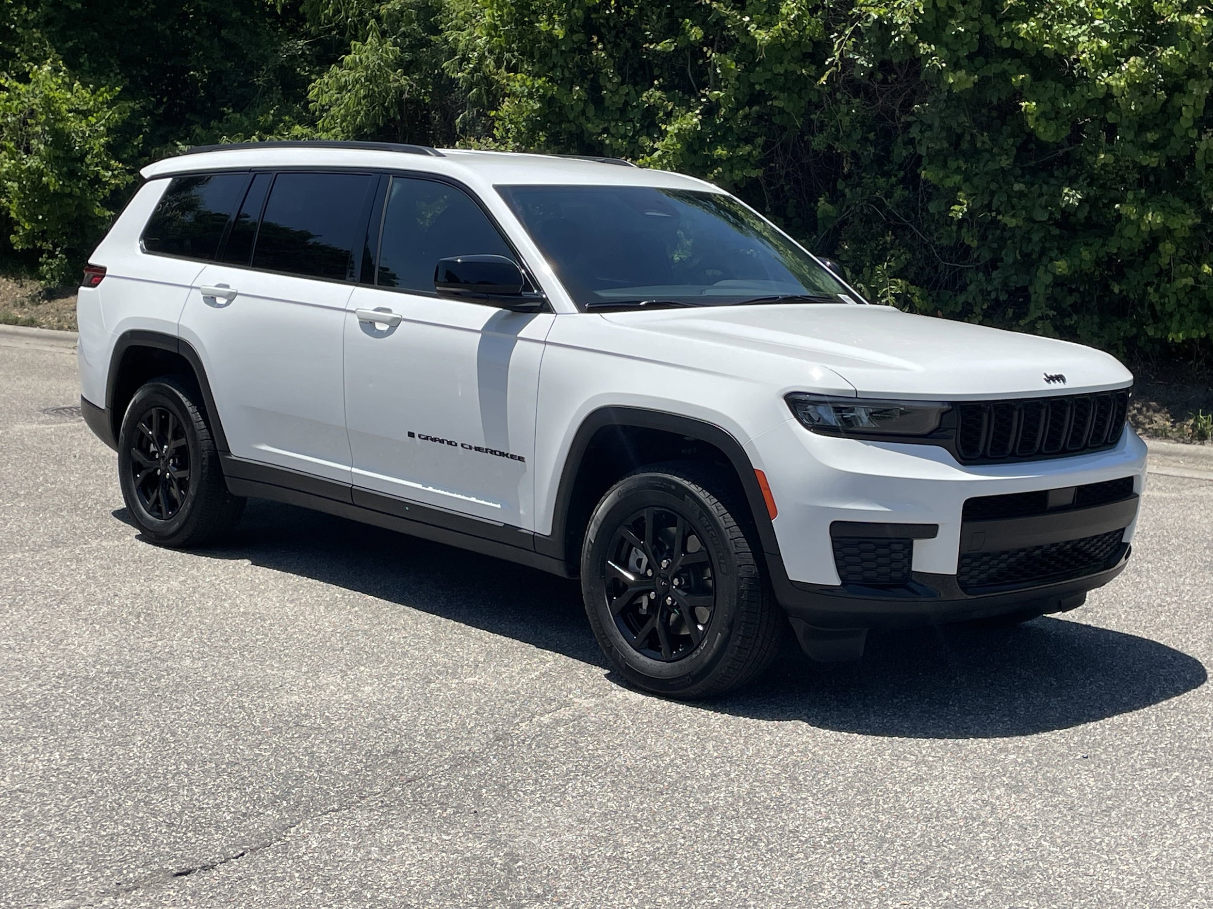 Used 2024 Jeep Grand Cherokee L Altitude with VIN 1C4RJKAG9R8507876 for sale in Wilmington, NC