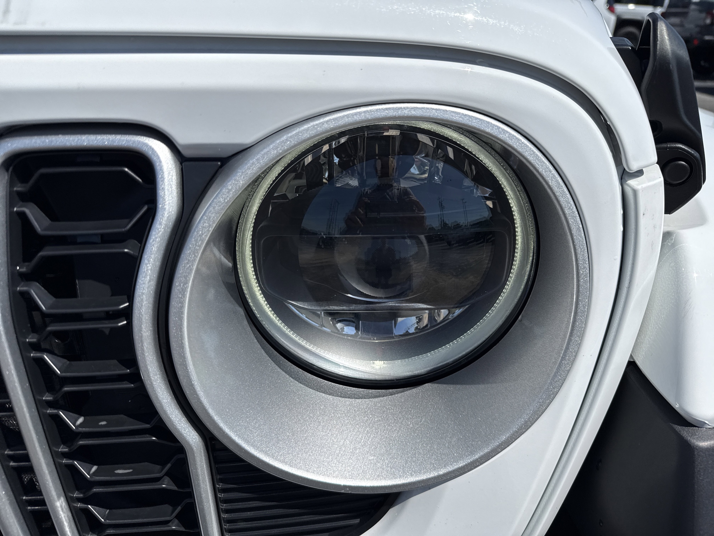 2025 Jeep Wrangler 4xe Sahara photo 4