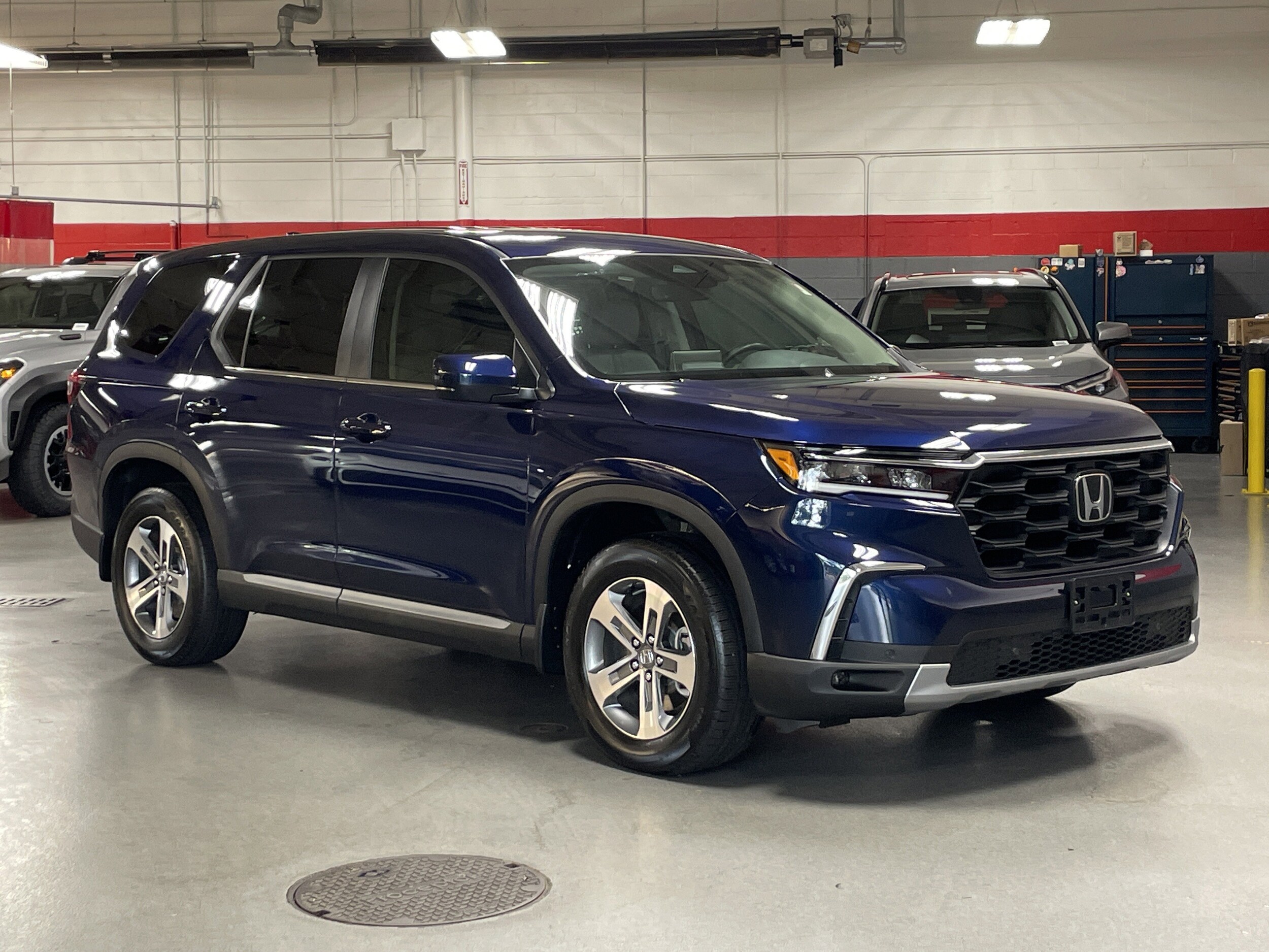 2025 Honda Pilot EX-L photo 2