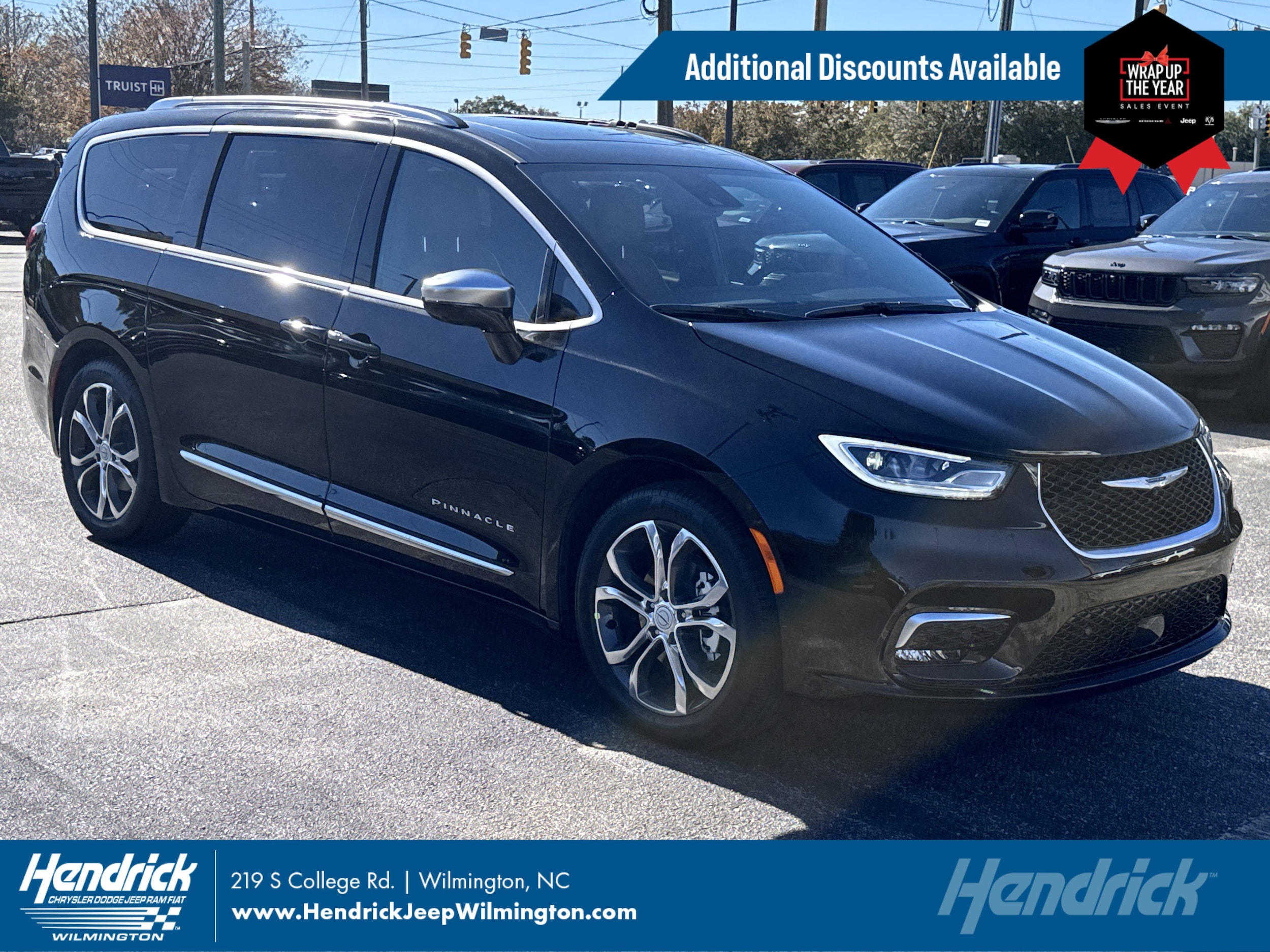 2026 Chrysler Pacifica Pinnacle's photo