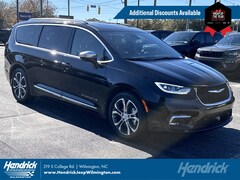 2026 Chrysler Pacifica Pinnacle Passenger Van