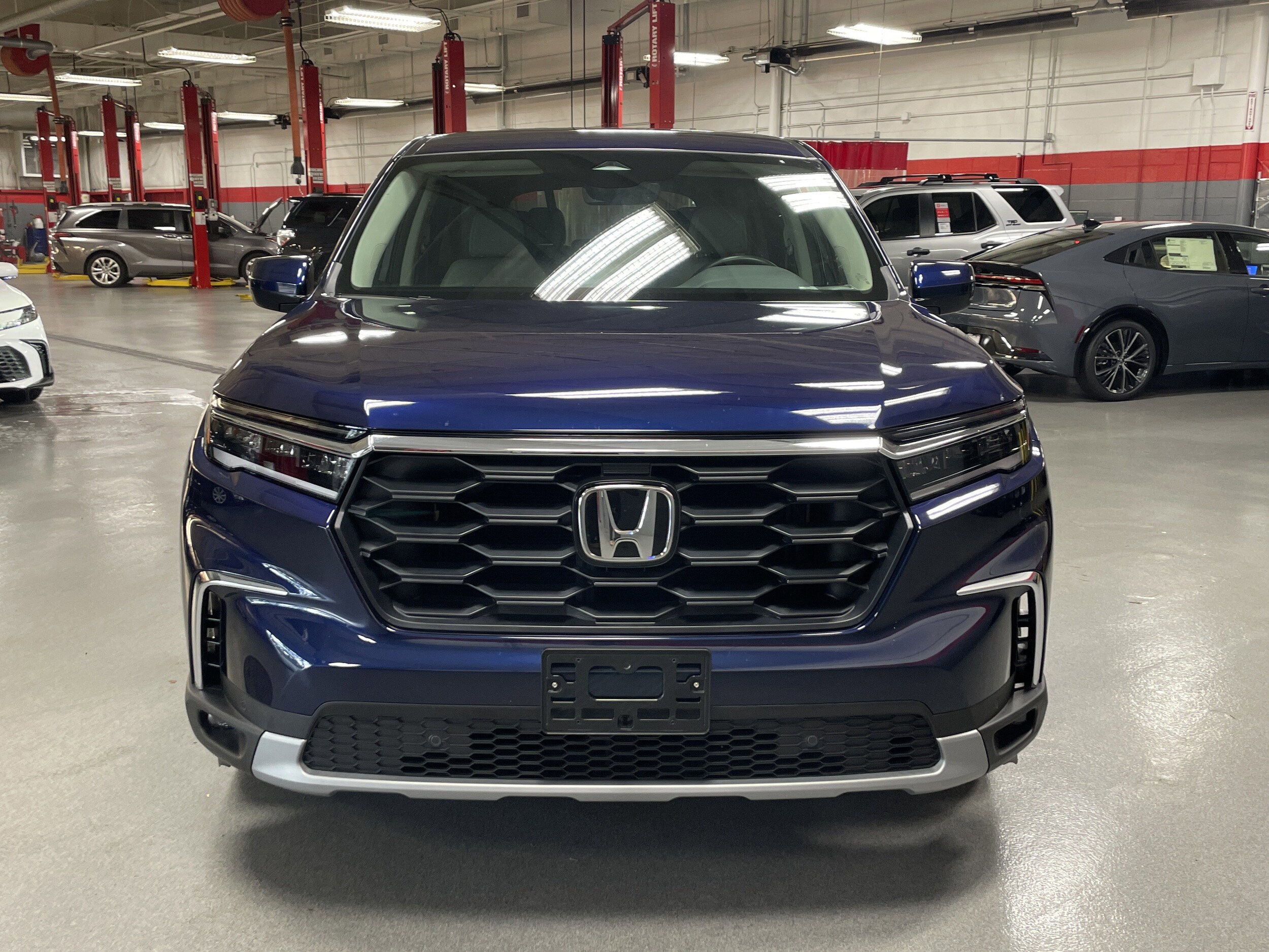 2025 Honda Pilot EX-L photo 3