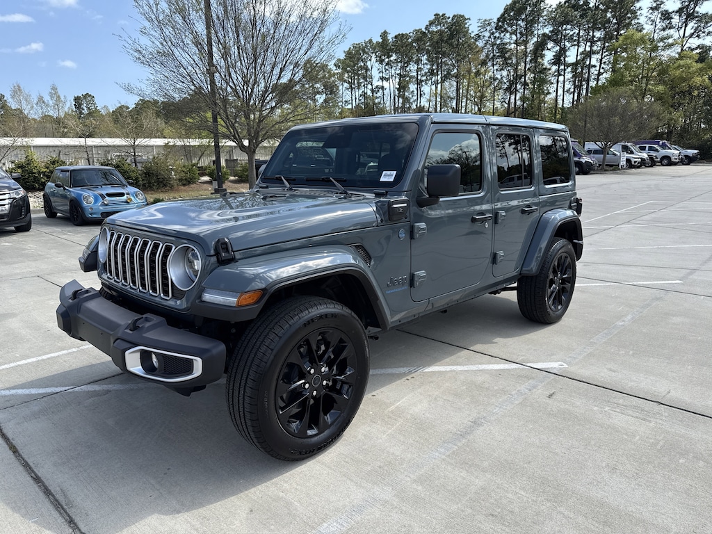Used 2025 Jeep Wrangler 4xe Sahara SUV