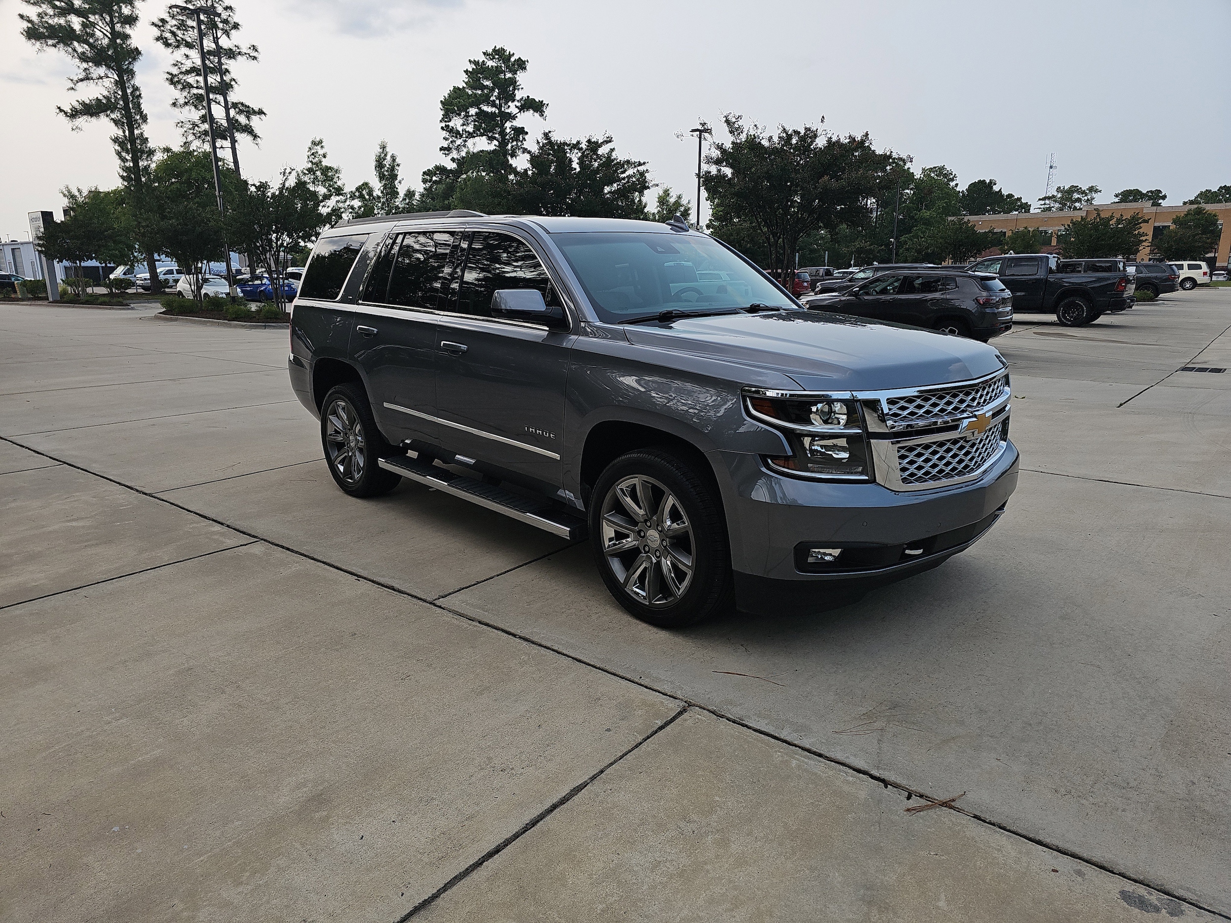Used 2019 Chevrolet Tahoe LT with VIN 1GNSKBKC2KR371527 for sale in Wilmington, NC