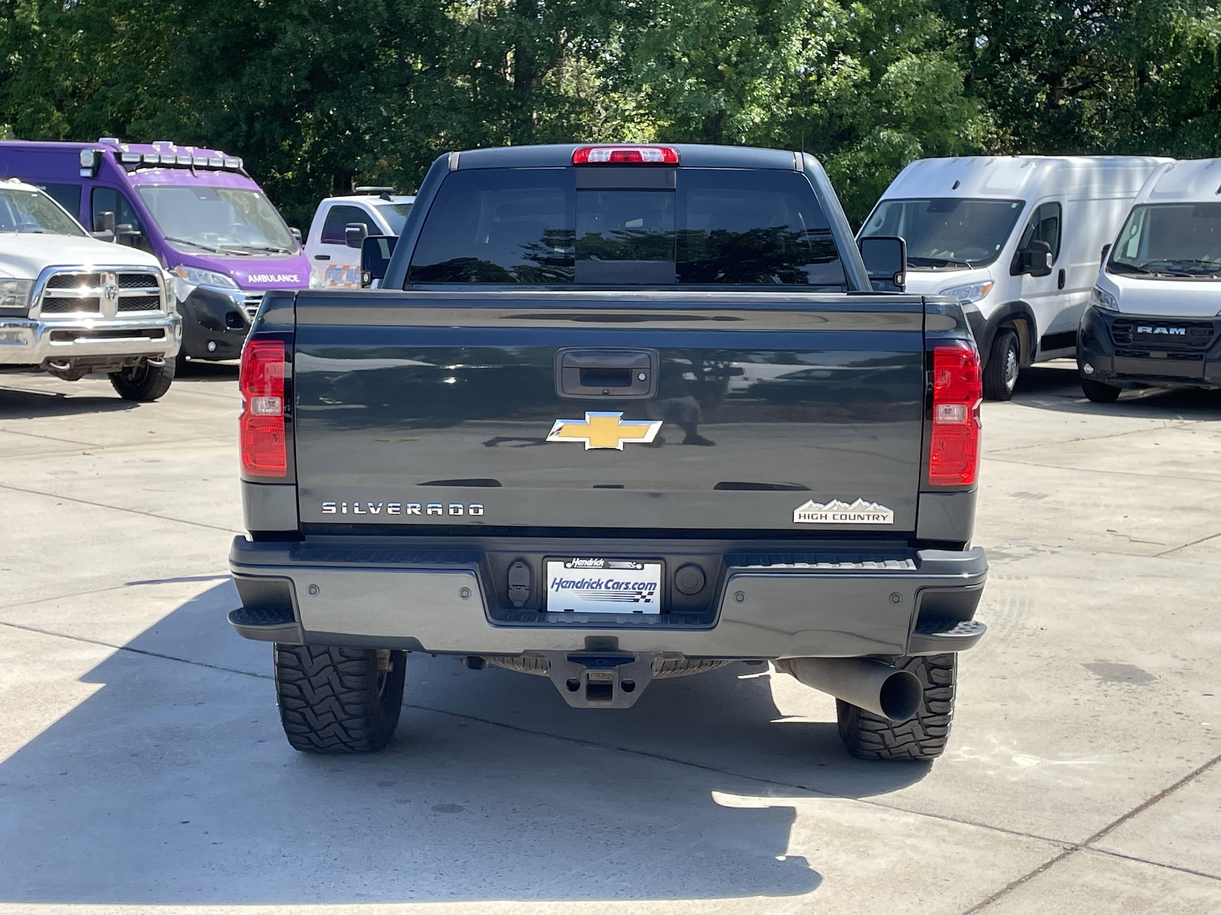 2019 Chevrolet Silverado 3500HD High Country photo 3
