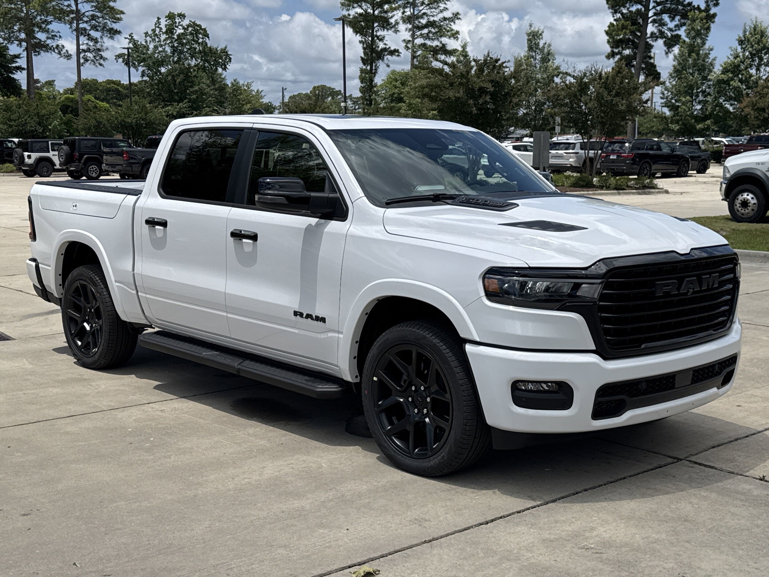 2025 Ram 1500 Laramie photo 2