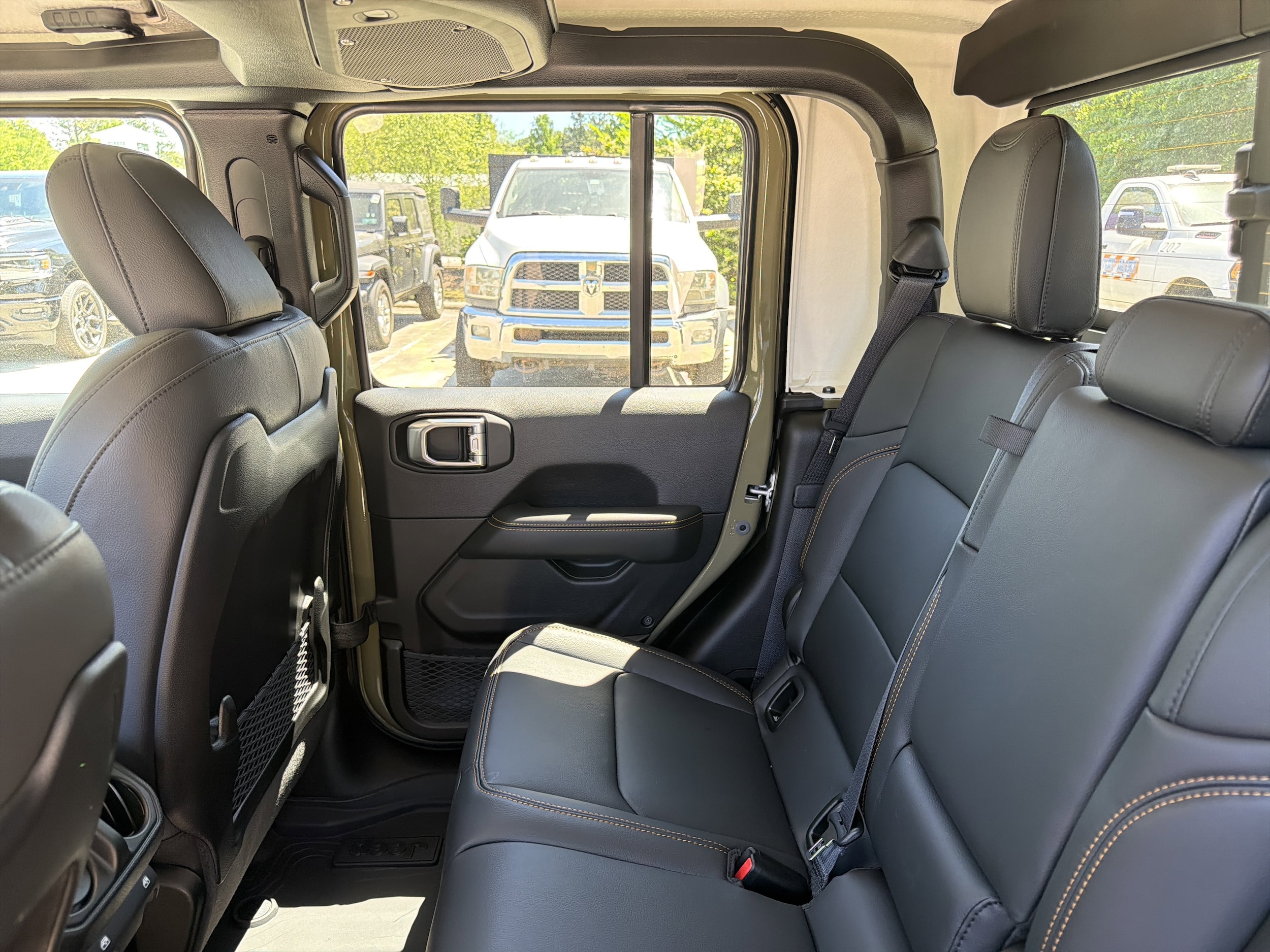 2026 Jeep Gladiator Willys 41 photo 4