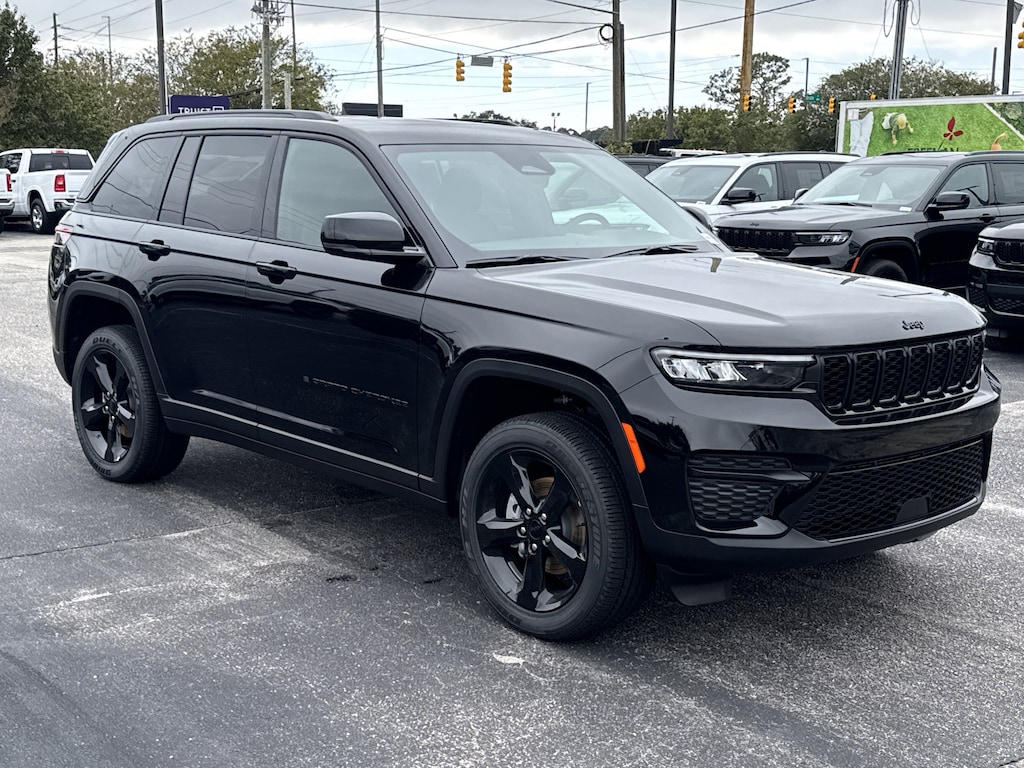 New 2025 Jeep Grand Cherokee Altitude X Sport Utility