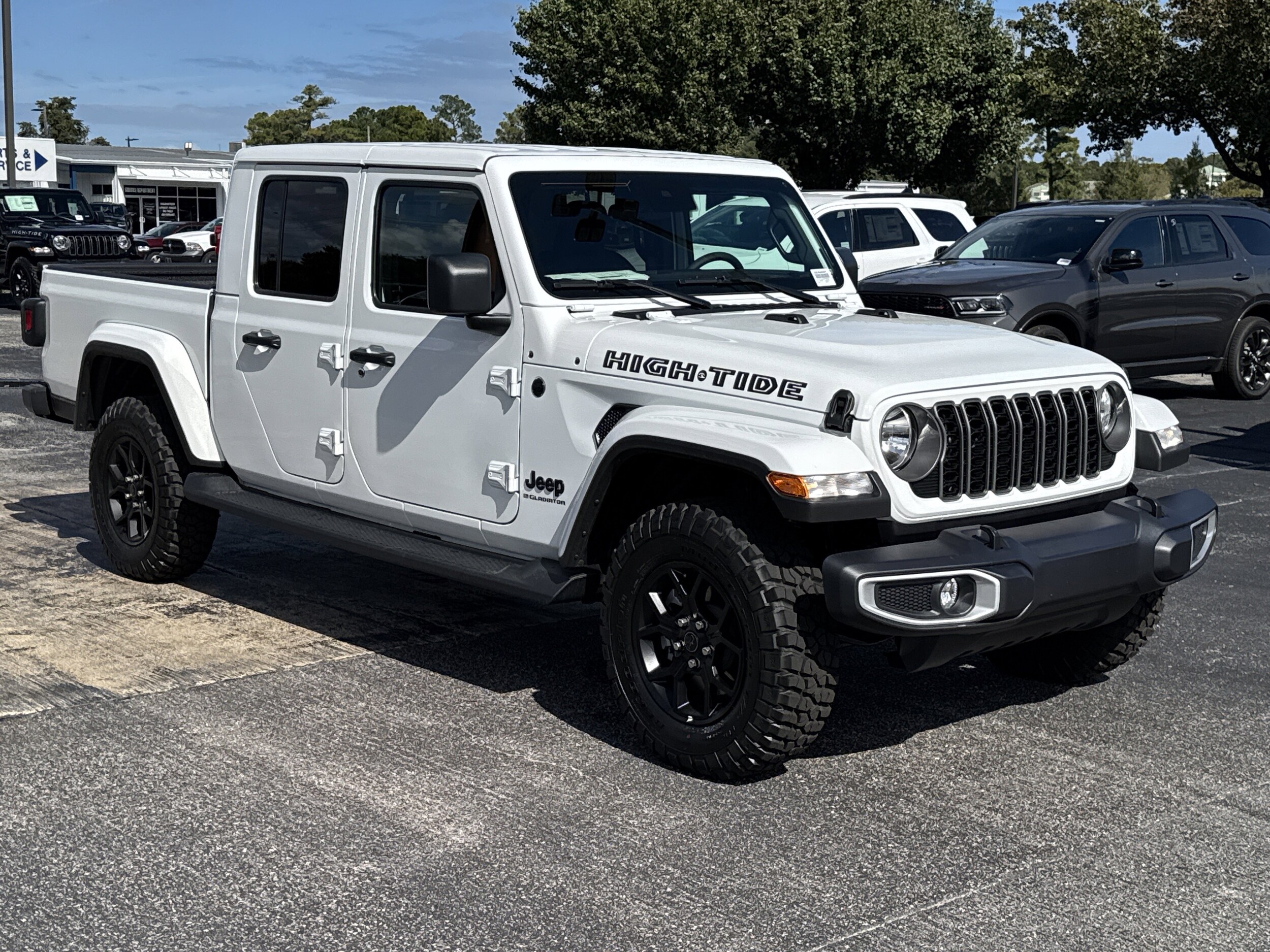 2025 Jeep Gladiator Sport photo 2
