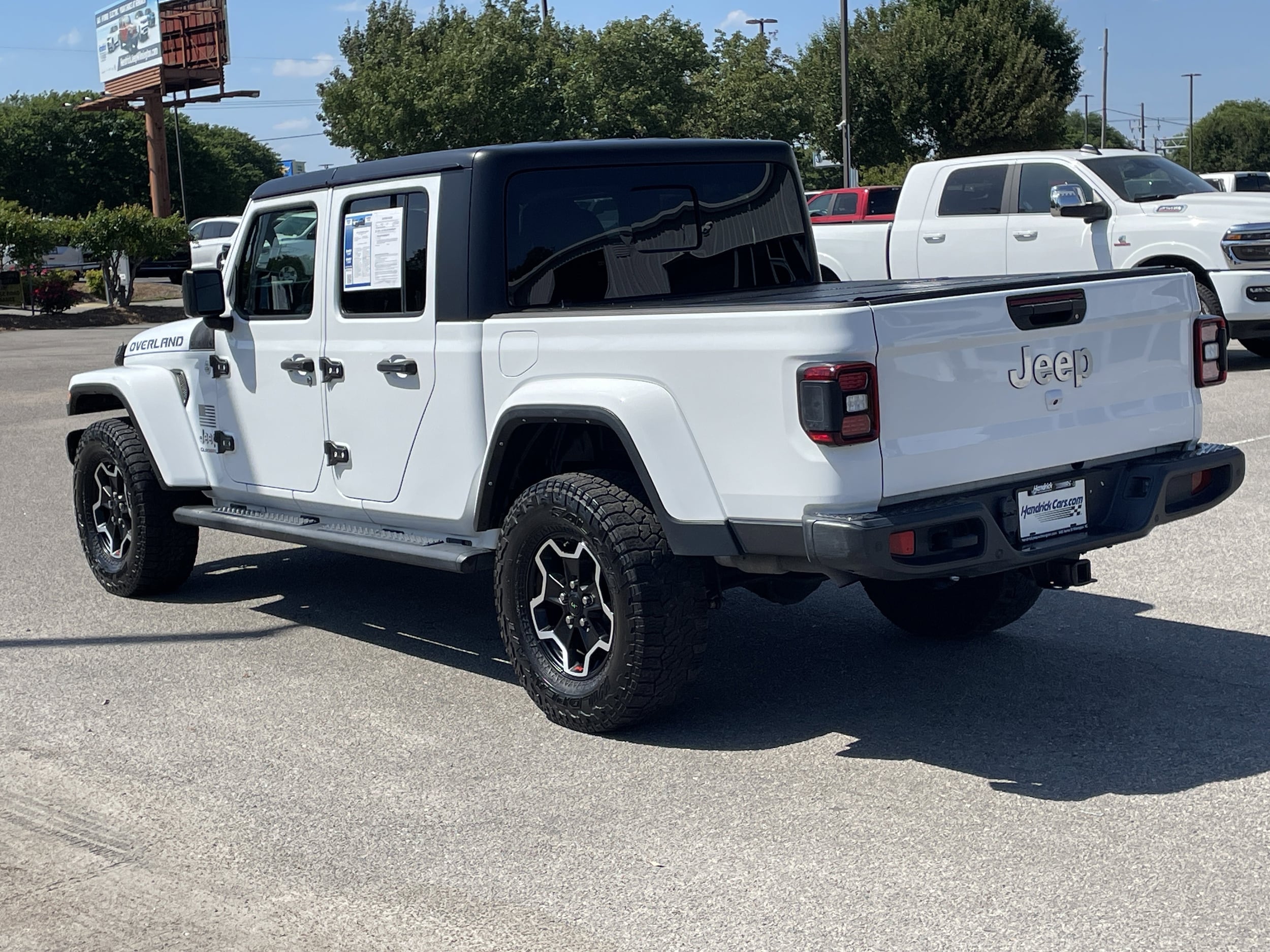 2022 Jeep Gladiator Overland photo 3