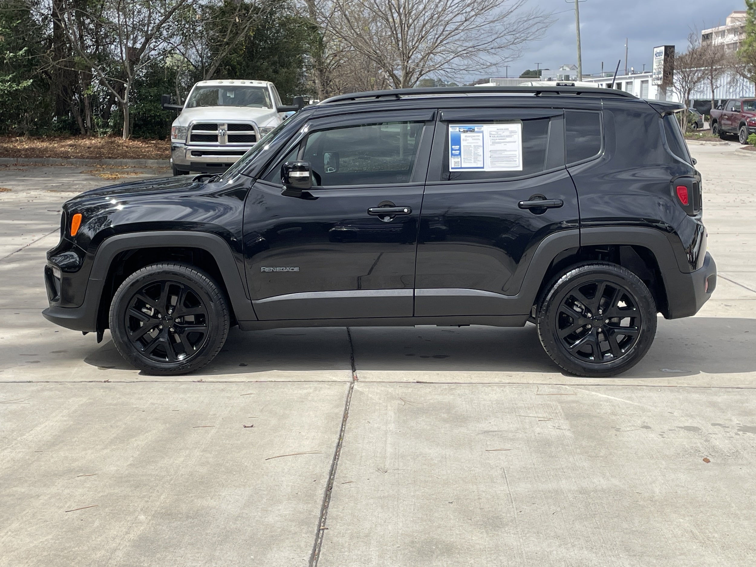 2023 Jeep Renegade (RED) Edition photo 6
