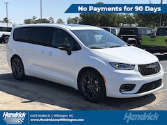 2026 Chrysler Pacifica Select Passenger Van