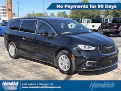 2026 Chrysler Pacifica Select Passenger Van