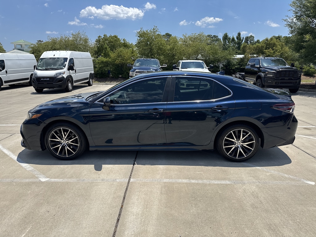 Used 2021 Toyota Camry SE Sedan