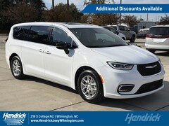 2026 Chrysler Pacifica Select Passenger Van