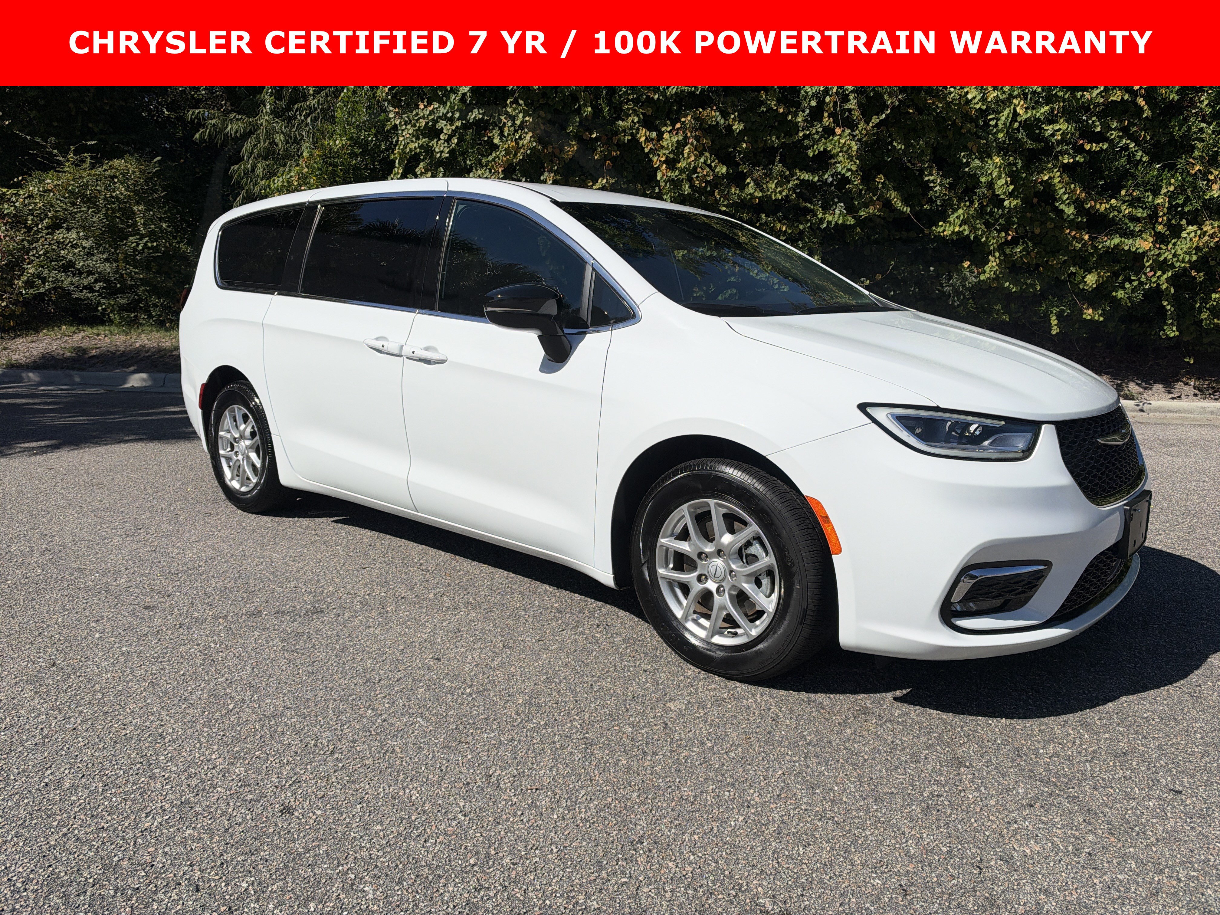 2026 Chrysler Pacifica Select Van Passenger Van