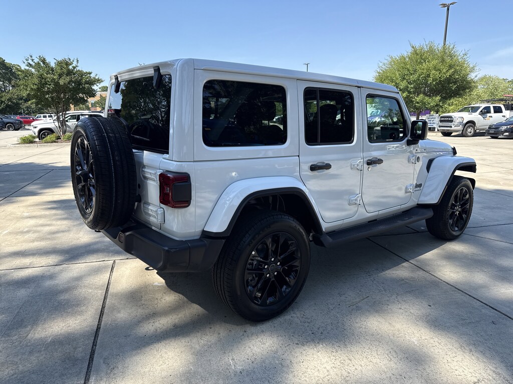 Used 2025 Jeep Wrangler 4xe Sahara SUV