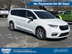 2026 Chrysler Pacifica Pinnacle Passenger Van