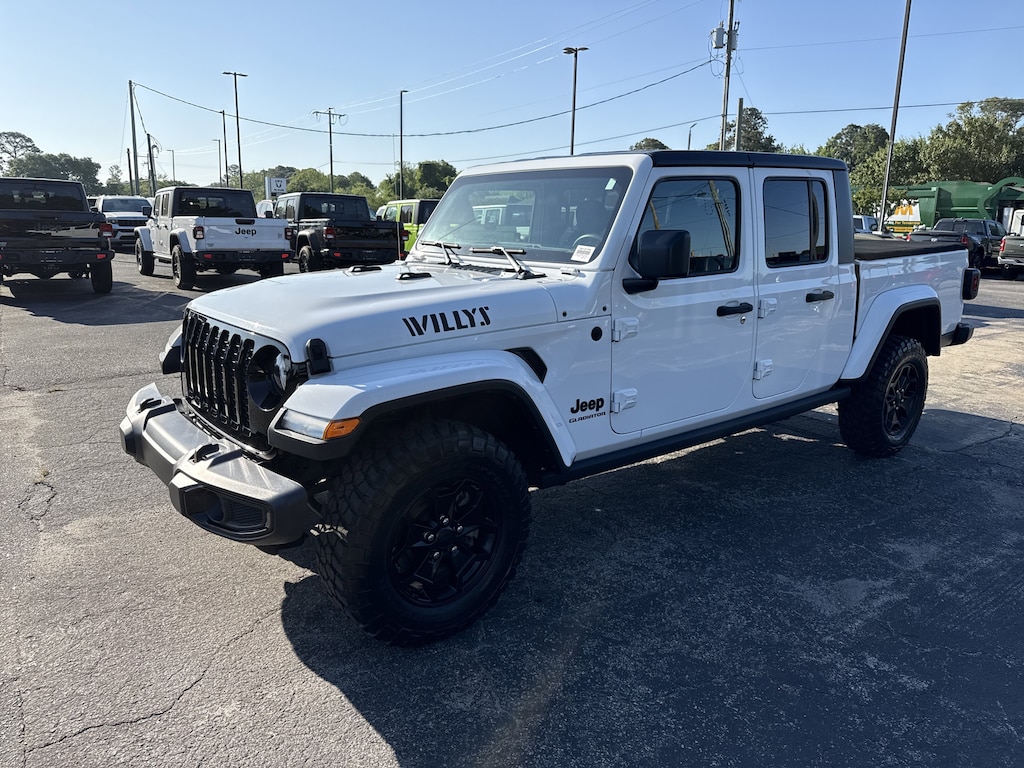 Used 2021 Jeep Gladiator Willys Truck Crew Cab