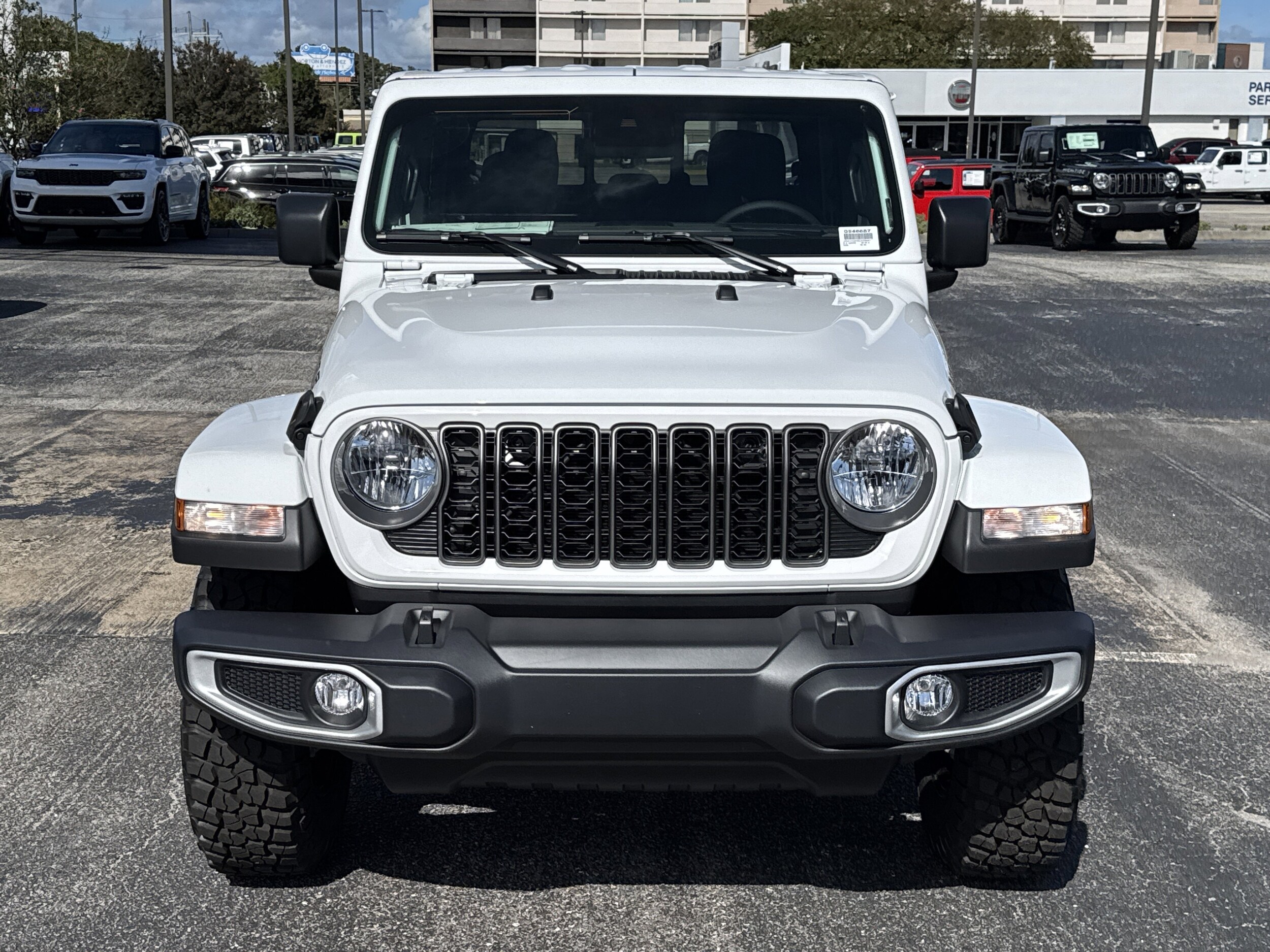 2025 Jeep Gladiator Sport photo 3