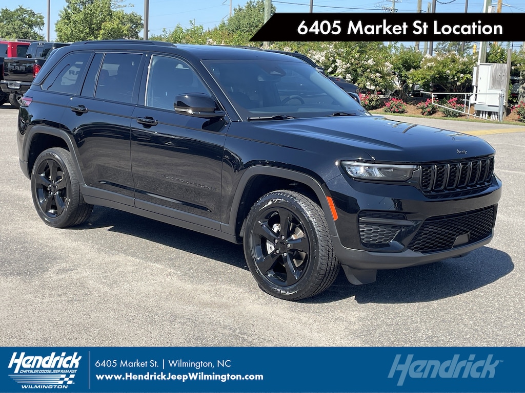 Used 2023 Jeep Grand Cherokee Altitude SUV