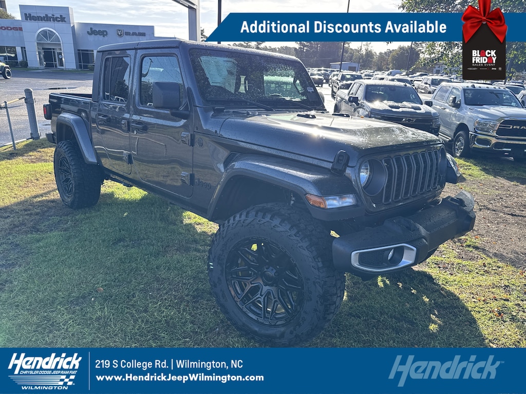 New 2025 Jeep Gladiator Sport S Pickup