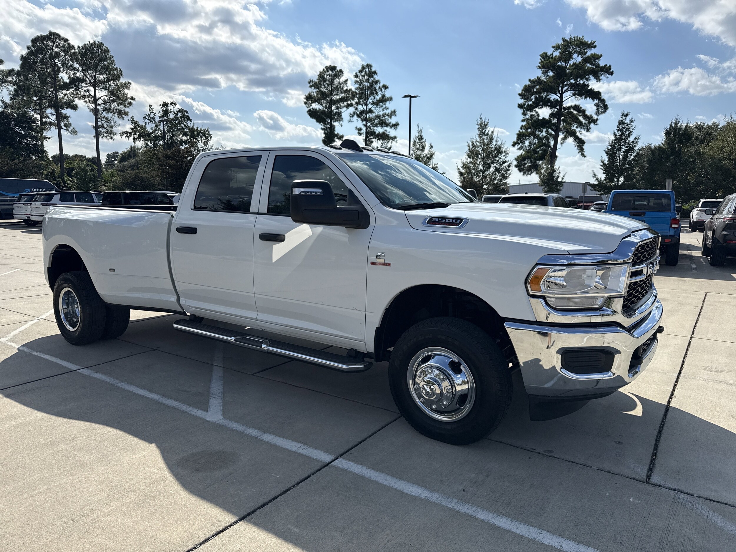 2024 Ram 3500 Tradesman photo 2