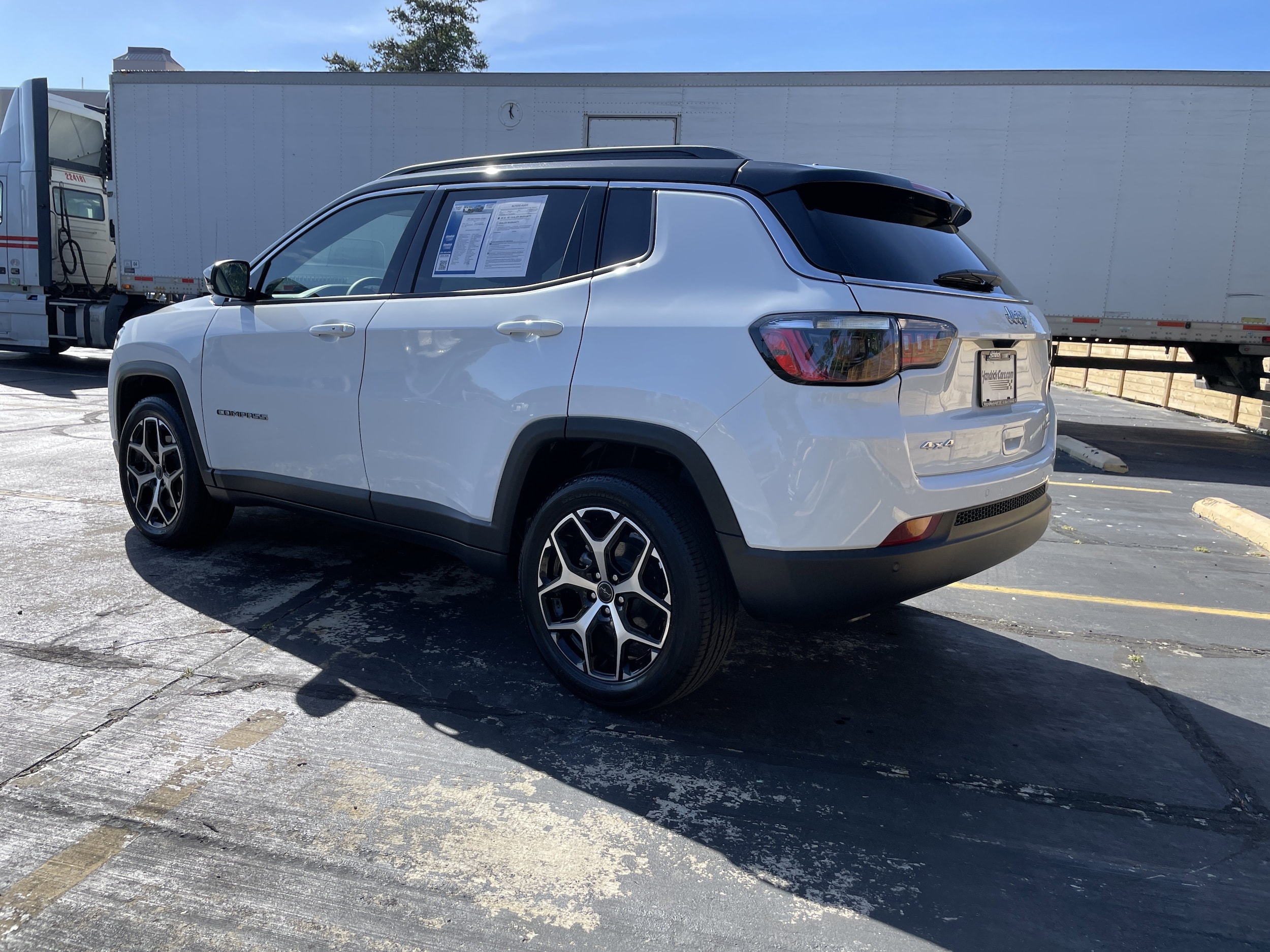 2025 Jeep Compass Limited photo 3