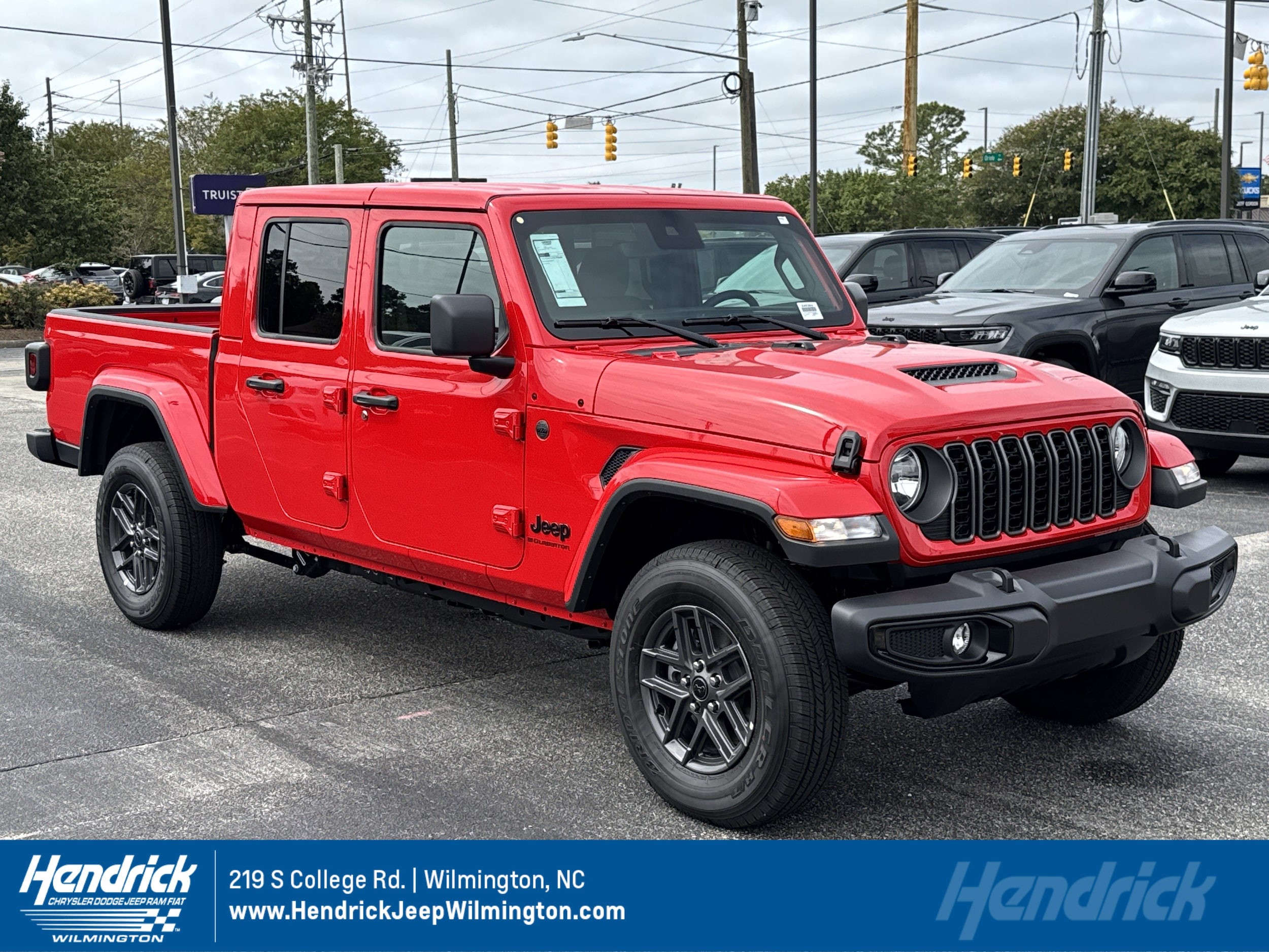 2025 Jeep Gladiator Sport S's photo