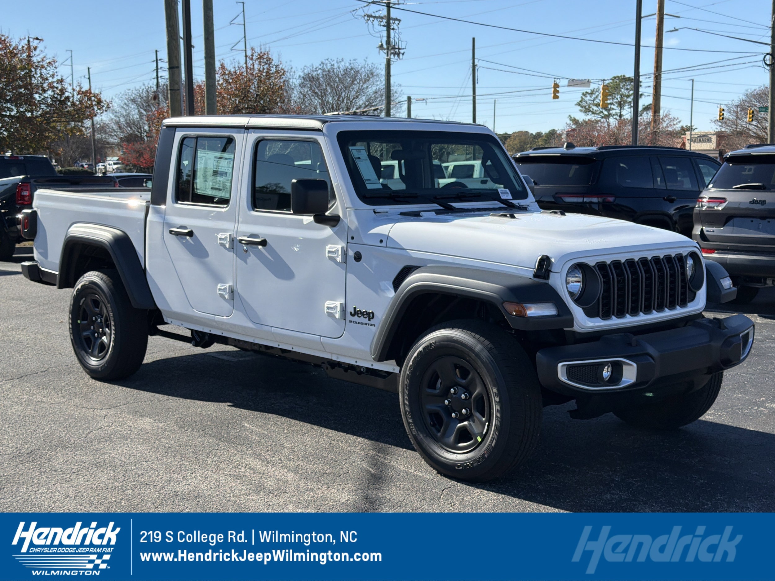 2026 Jeep Gladiator Sport's photo