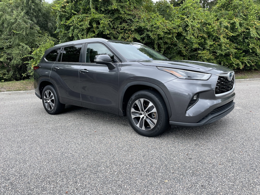 Used 2023 Toyota Highlander Hybrid Hybrid XLE SUV