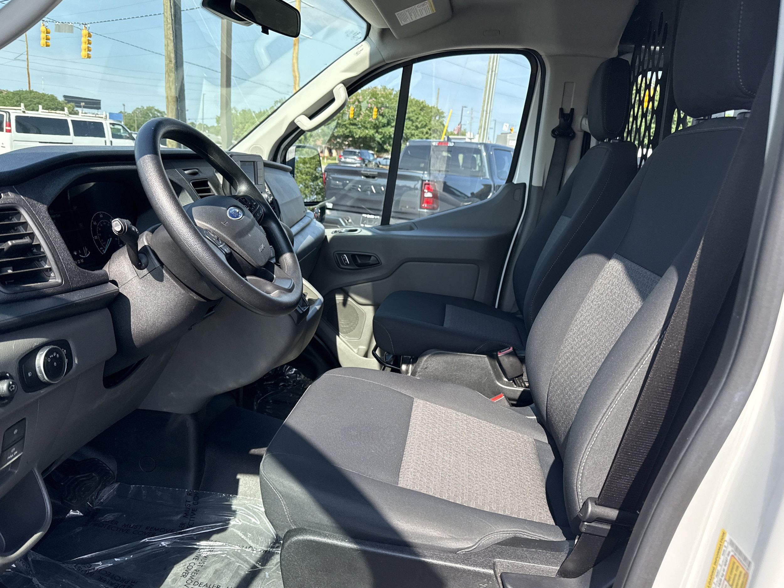 Ford Transit-250 Cargo