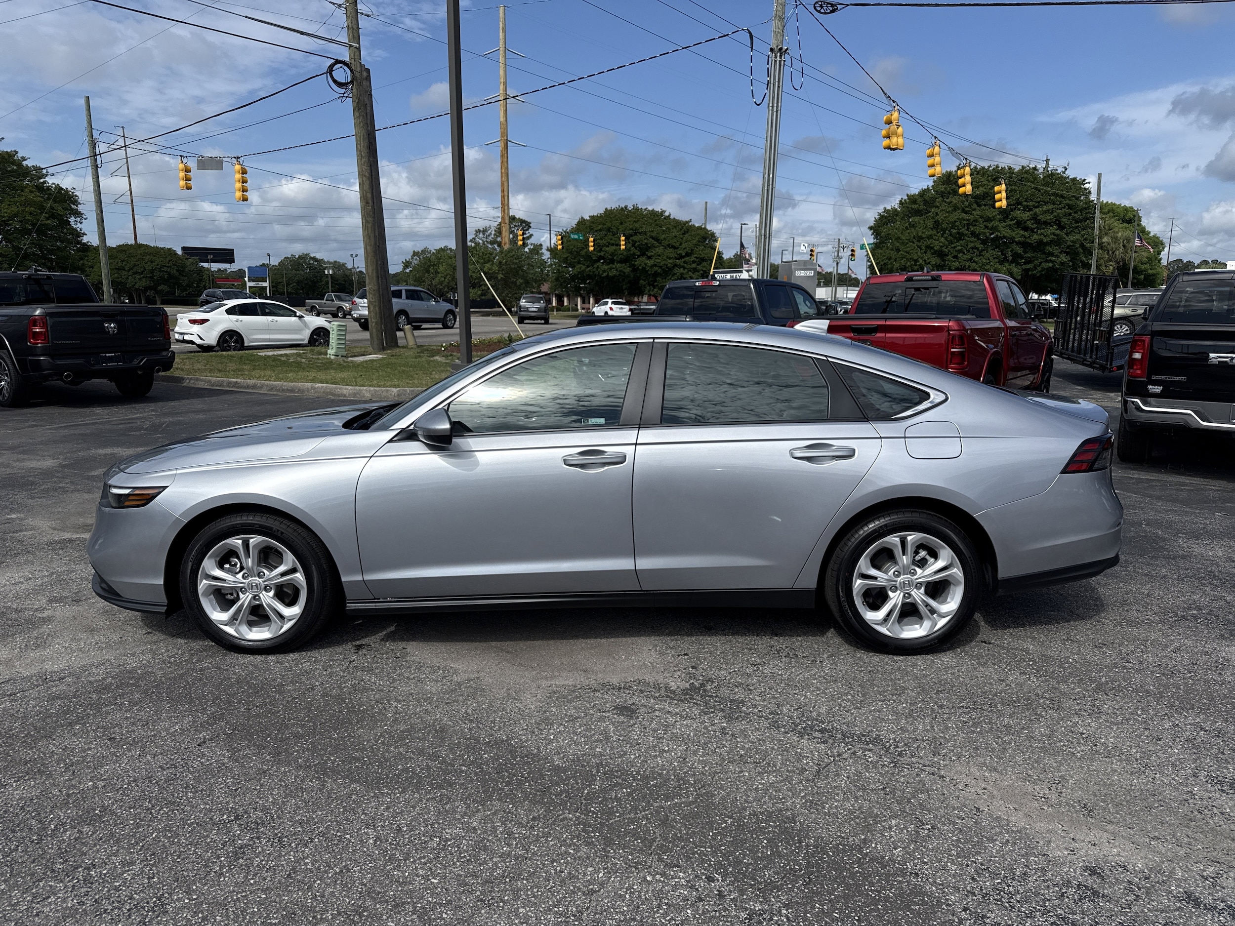 2025 Honda Accord LX photo 6
