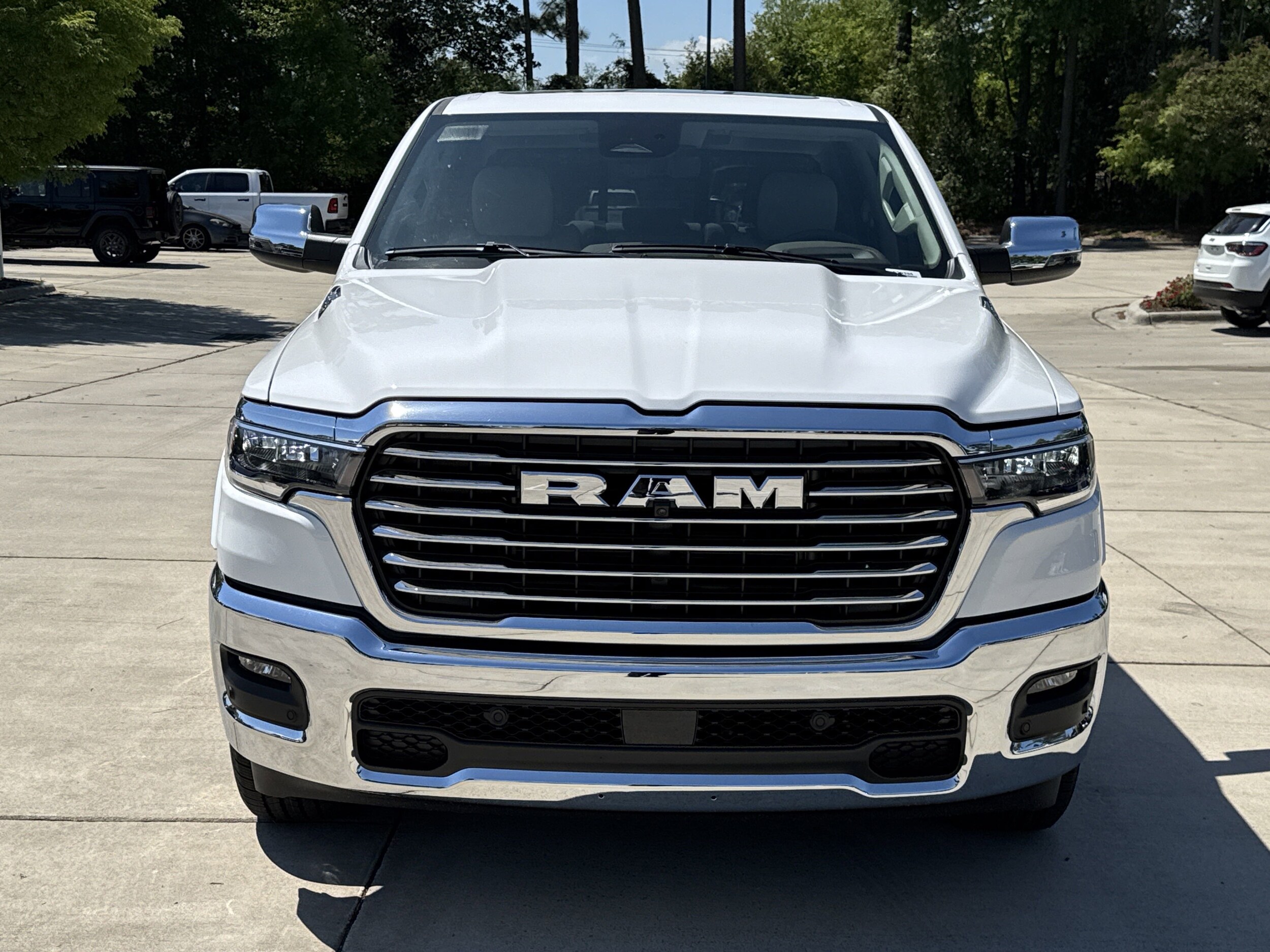 2025 Ram 1500 Laramie photo 3