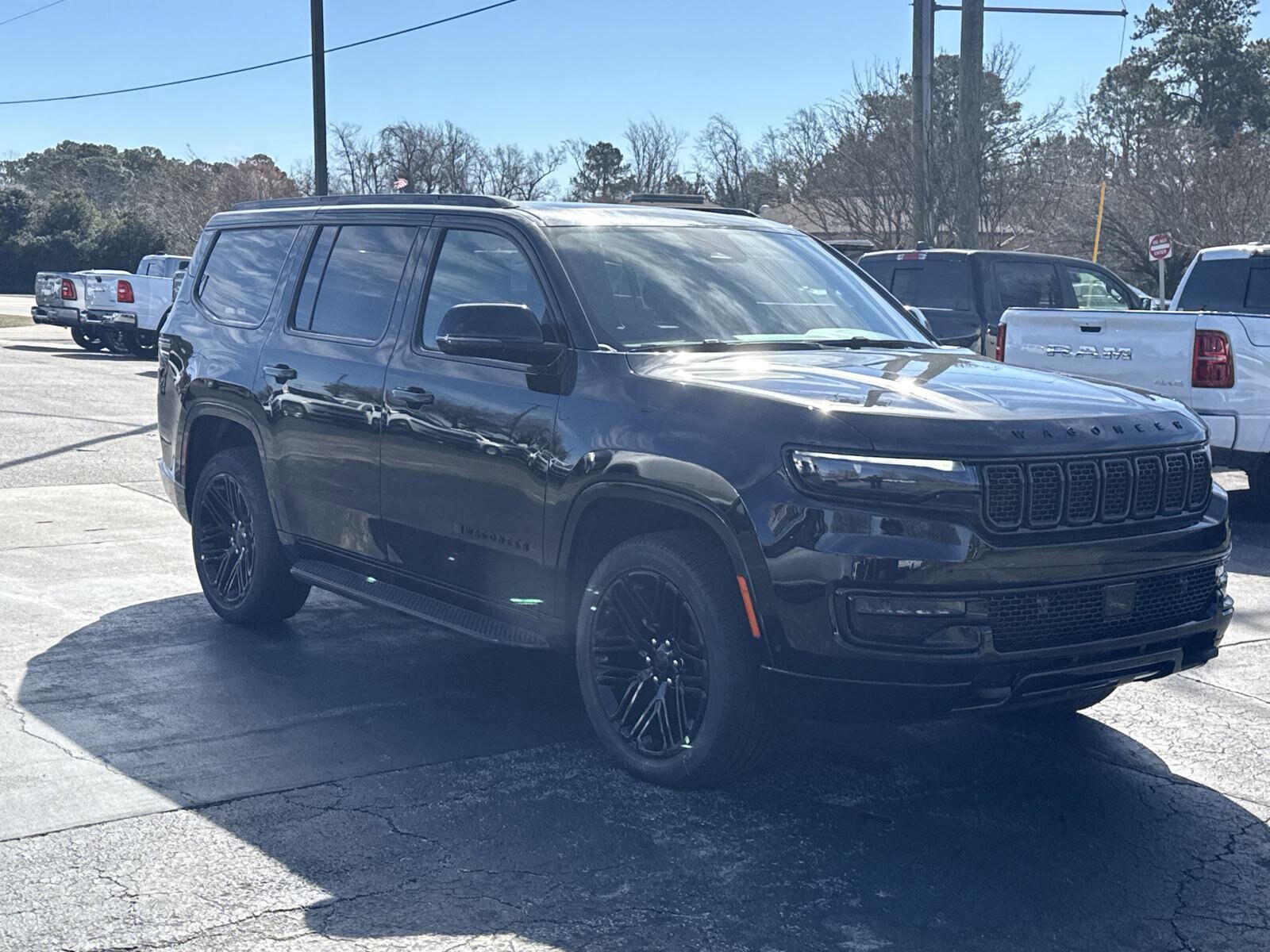 2025 Jeep Wagoneer Series II Carbide photo 2