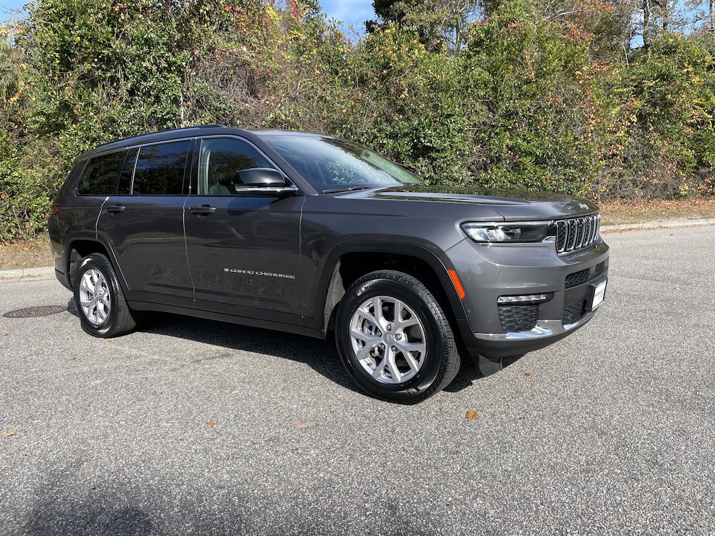 Used 2022 Jeep New Grand Cherokee Limited SUV