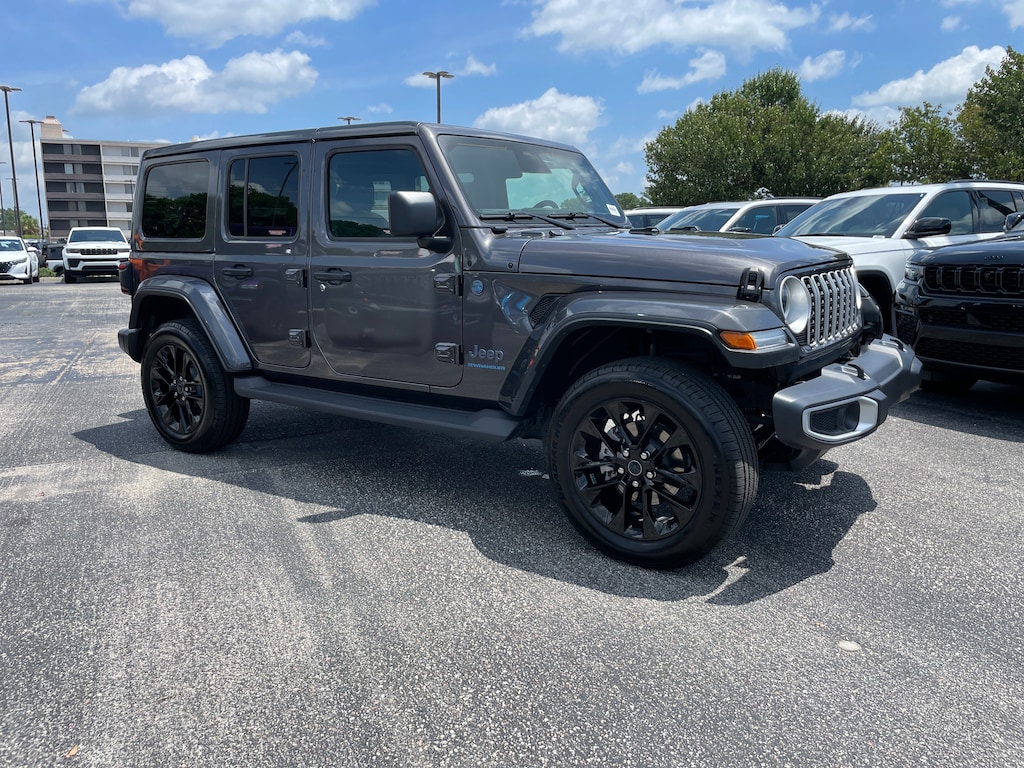 Used 2025 Jeep Wrangler 4xe Sahara SUV