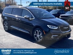 2026 Chrysler Pacifica Pinnacle Passenger Van