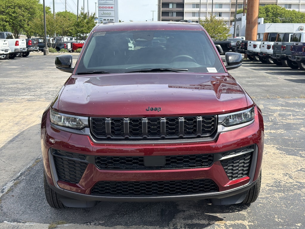 New 2026 Jeep Grand Cherokee Laredo Altitude Sport Utility