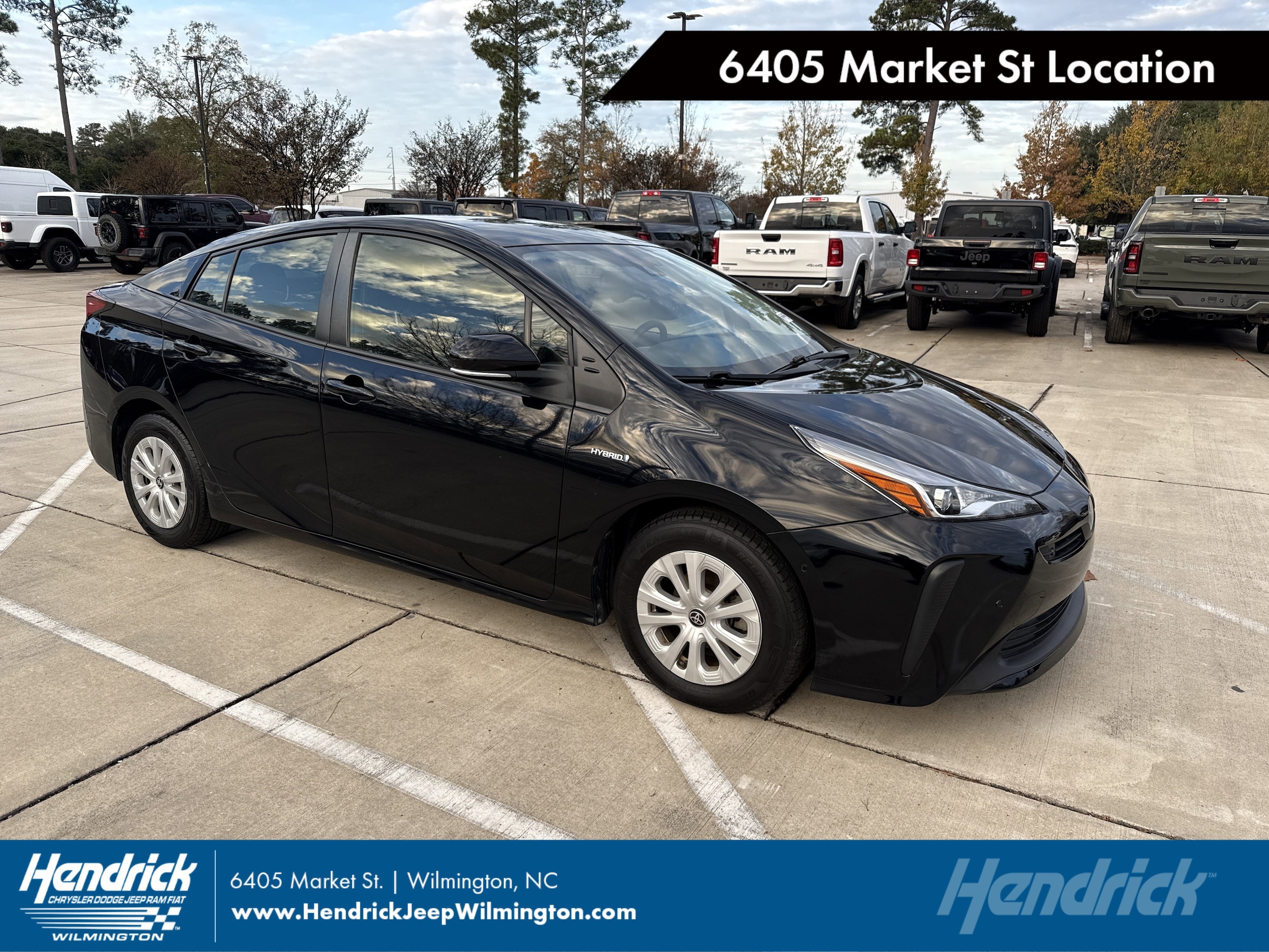 2021 Toyota Prius LE's photo