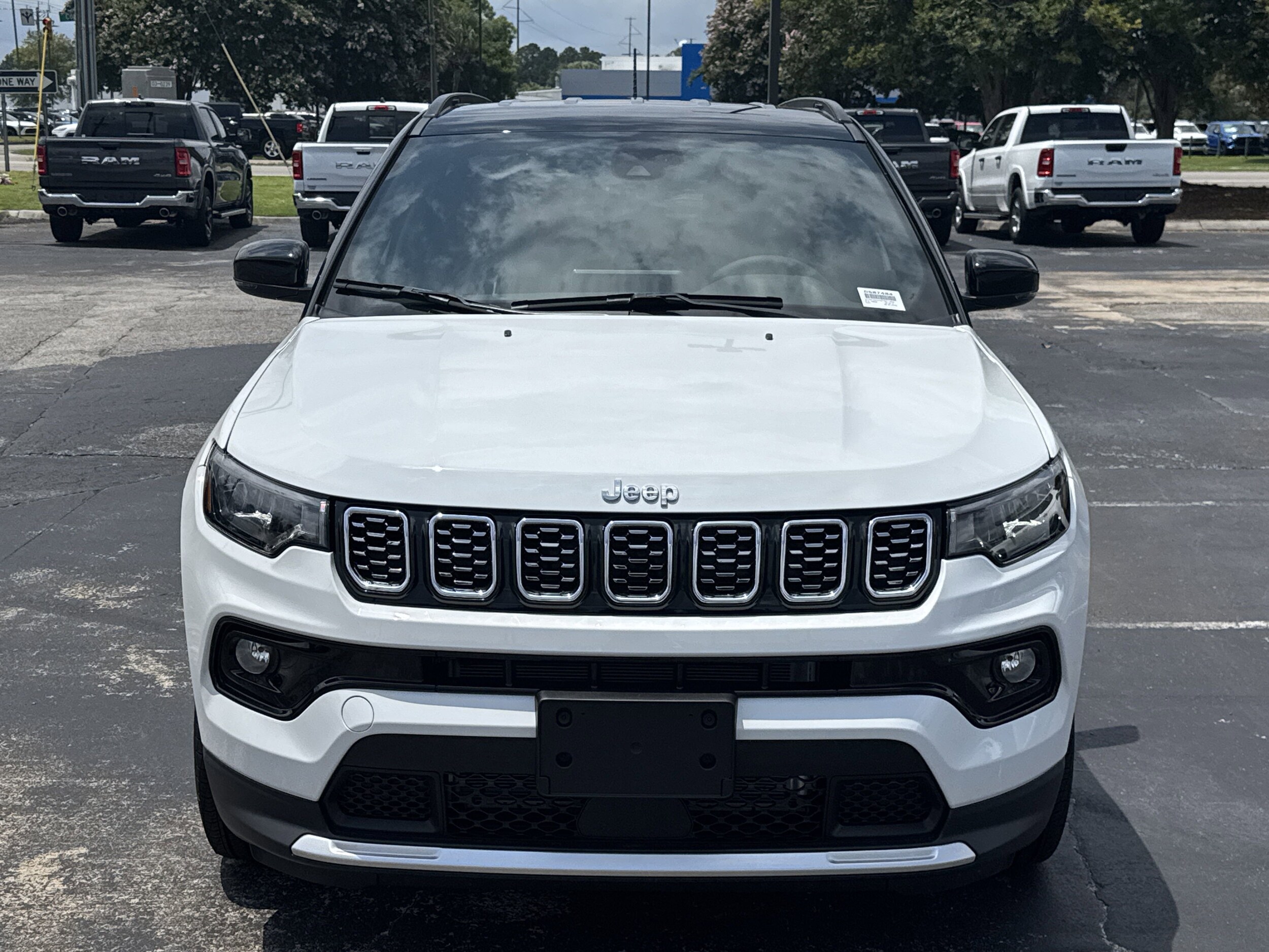 2025 Jeep Compass Limited photo 2