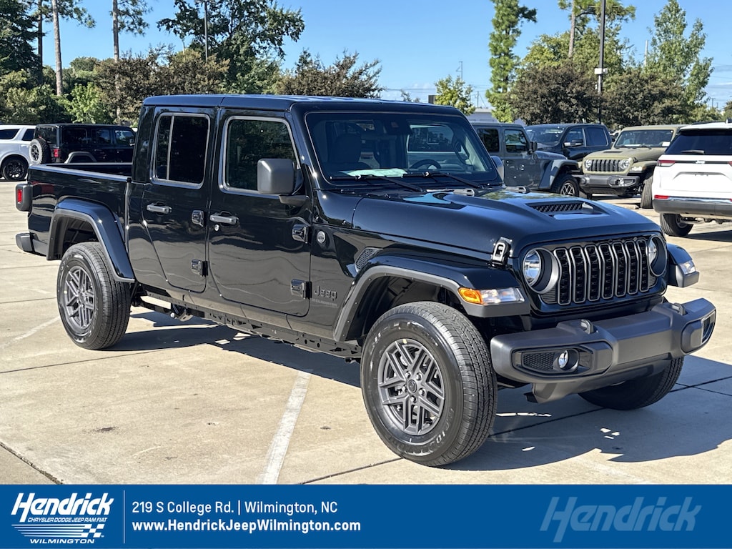 New 2025 Jeep Gladiator Sport S Pickup