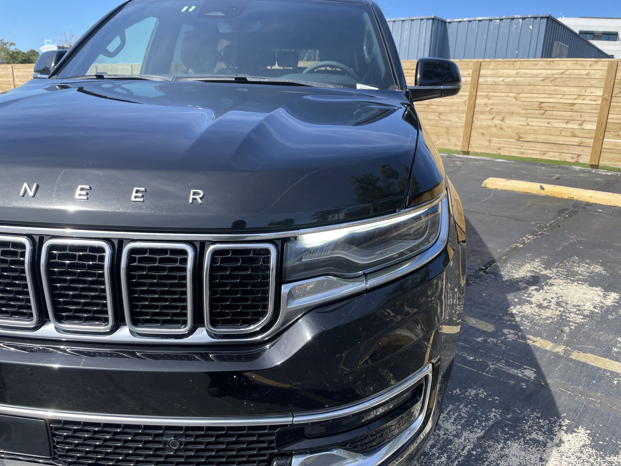 2024 Jeep Wagoneer L Series II photo 4